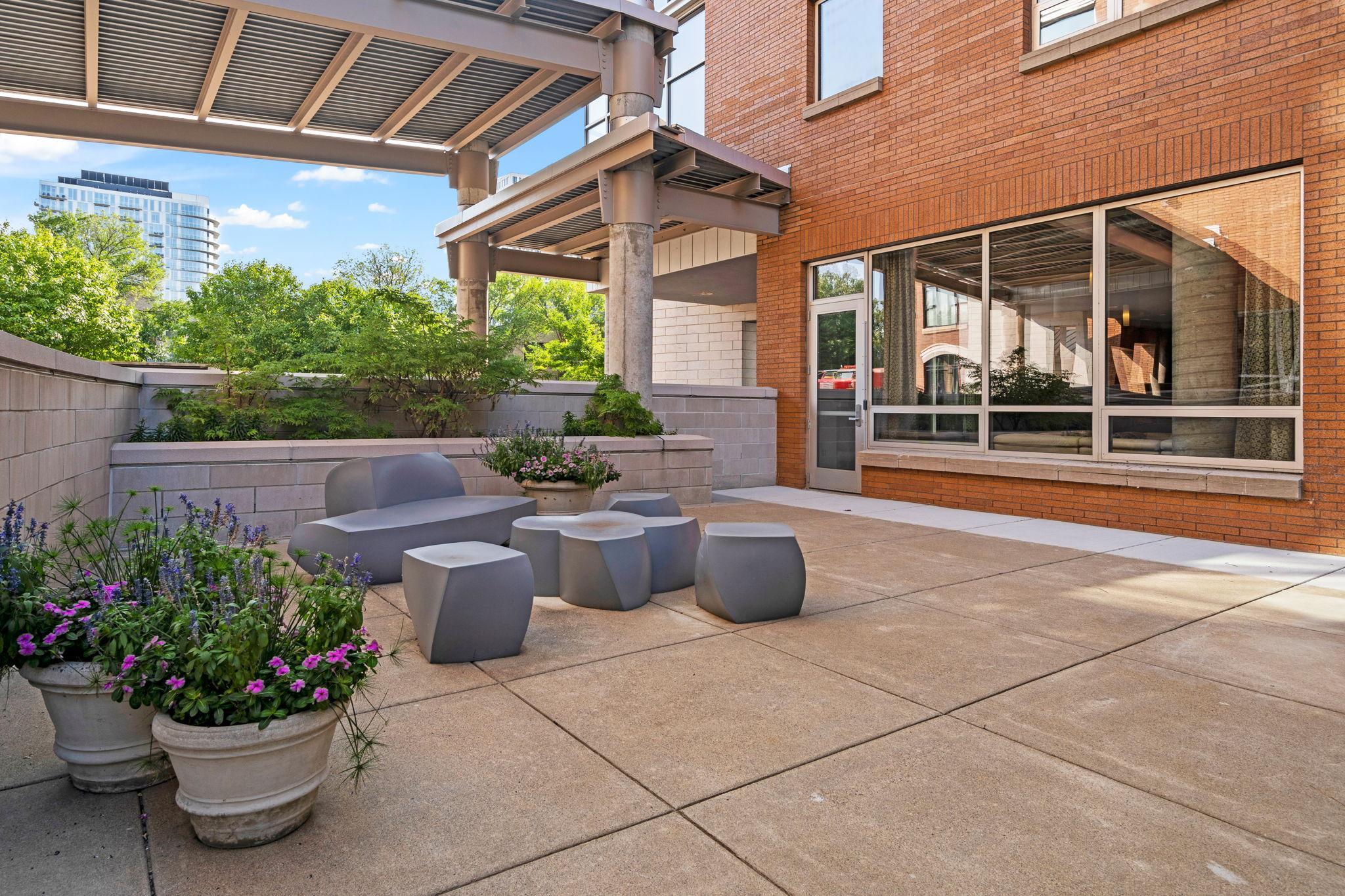 150 2nd Street NE Unit: B613