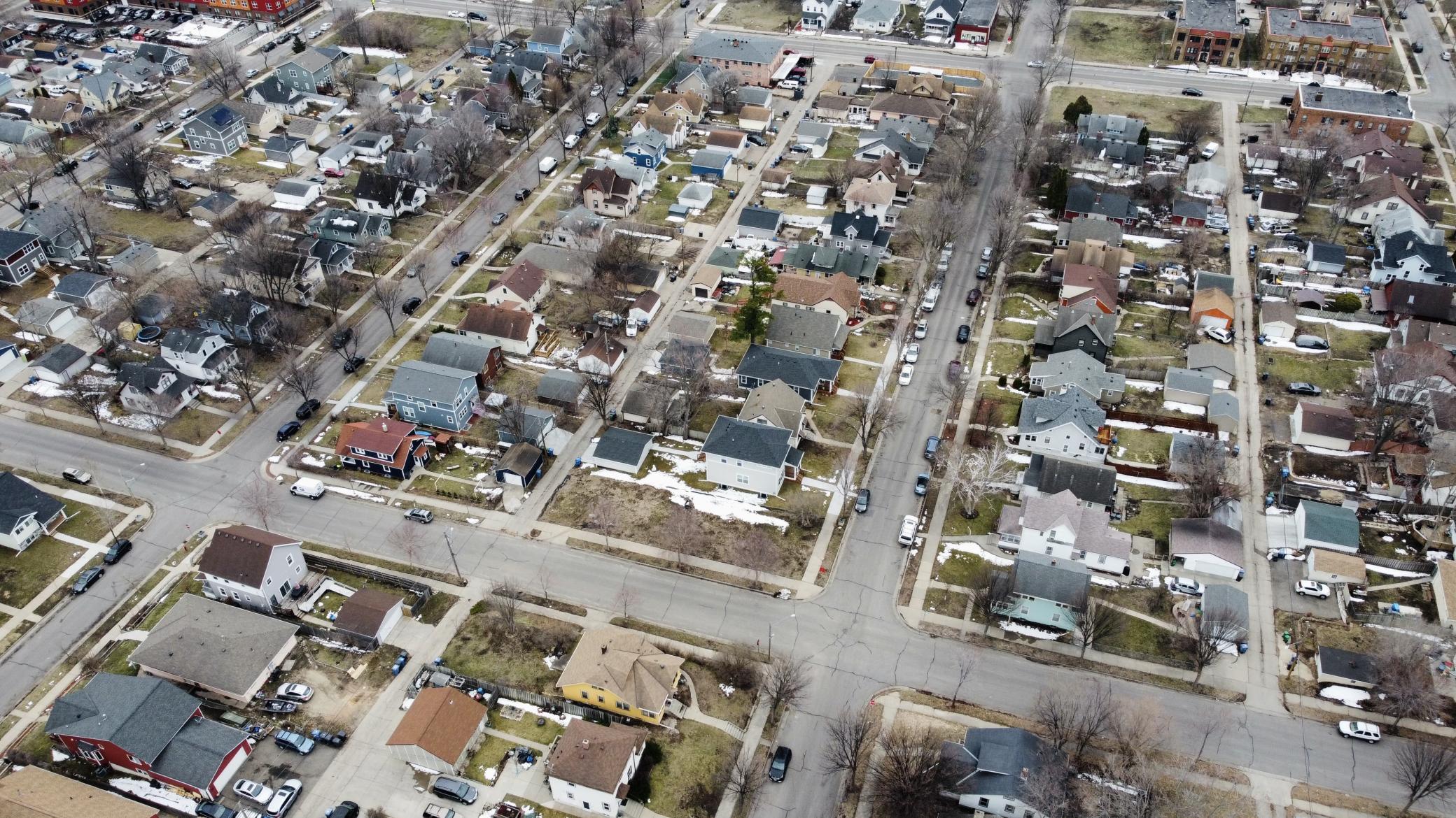 2030 Sheridan Avenue N