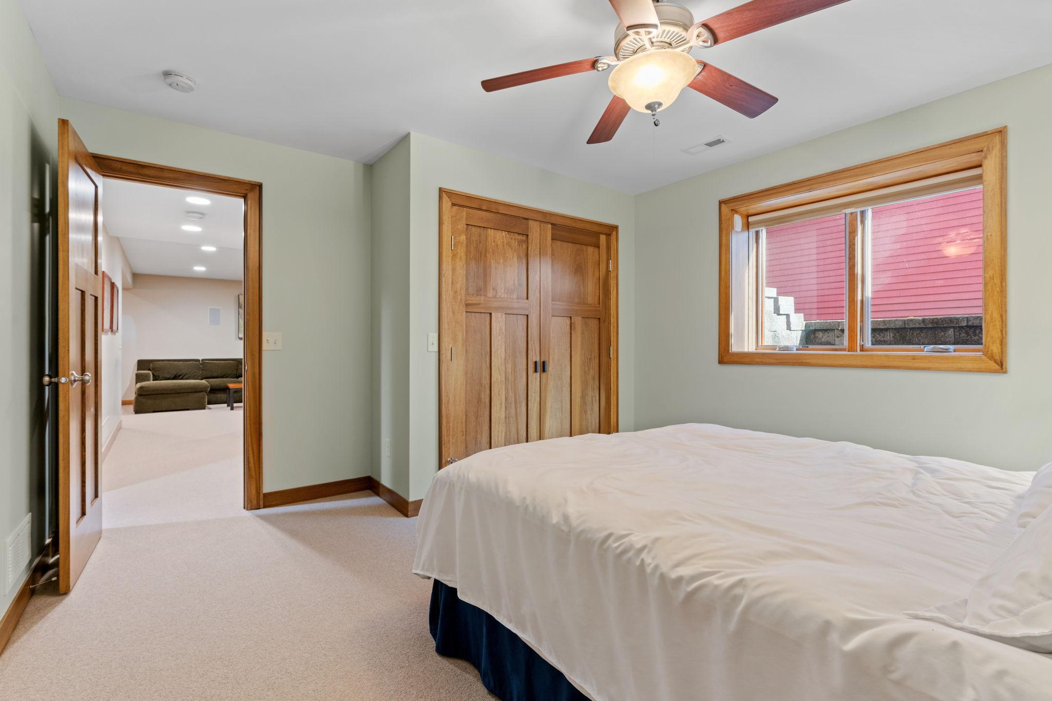 4717 Chowen Avenue S