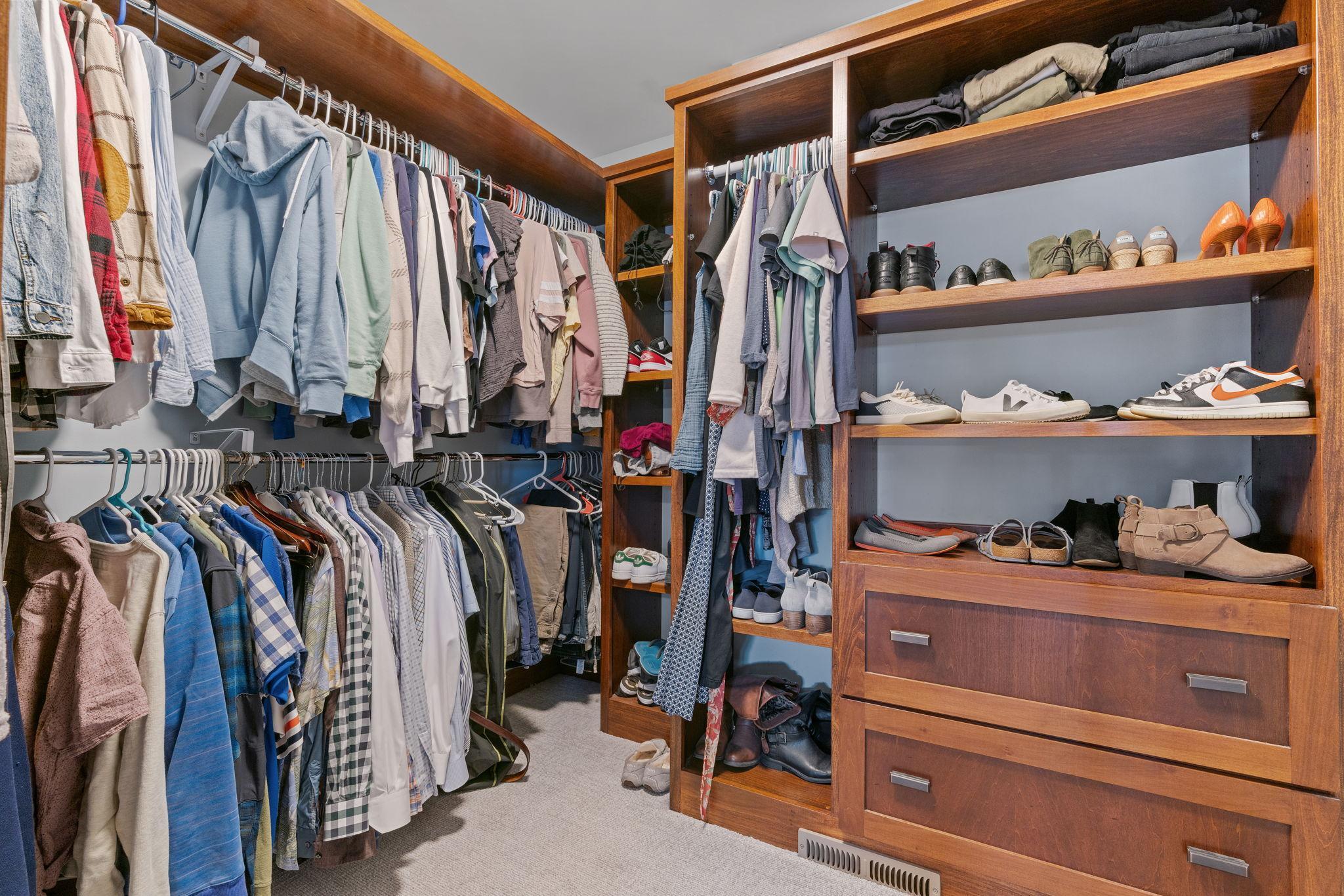 4717 Chowen Avenue S