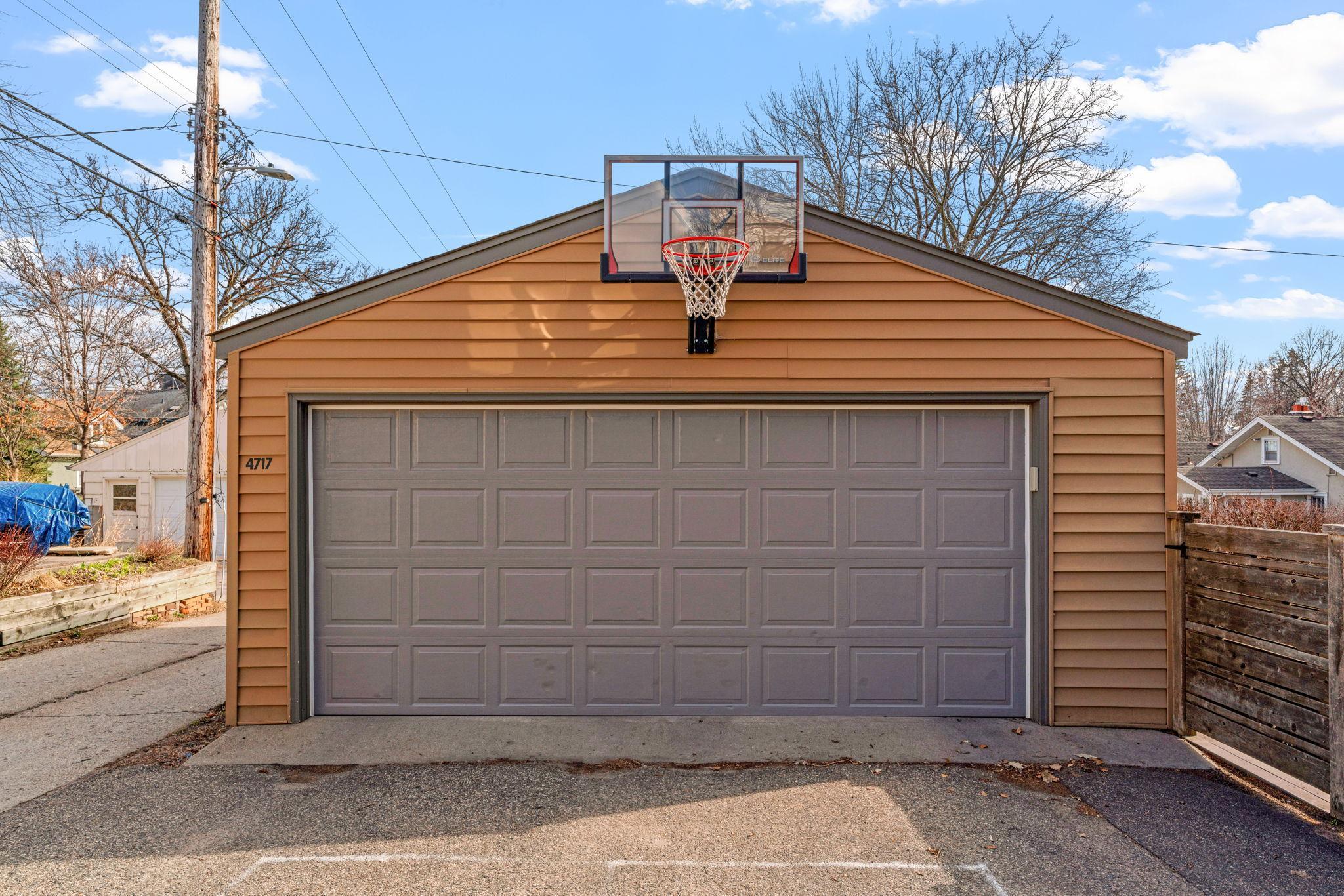 4717 Chowen Avenue S