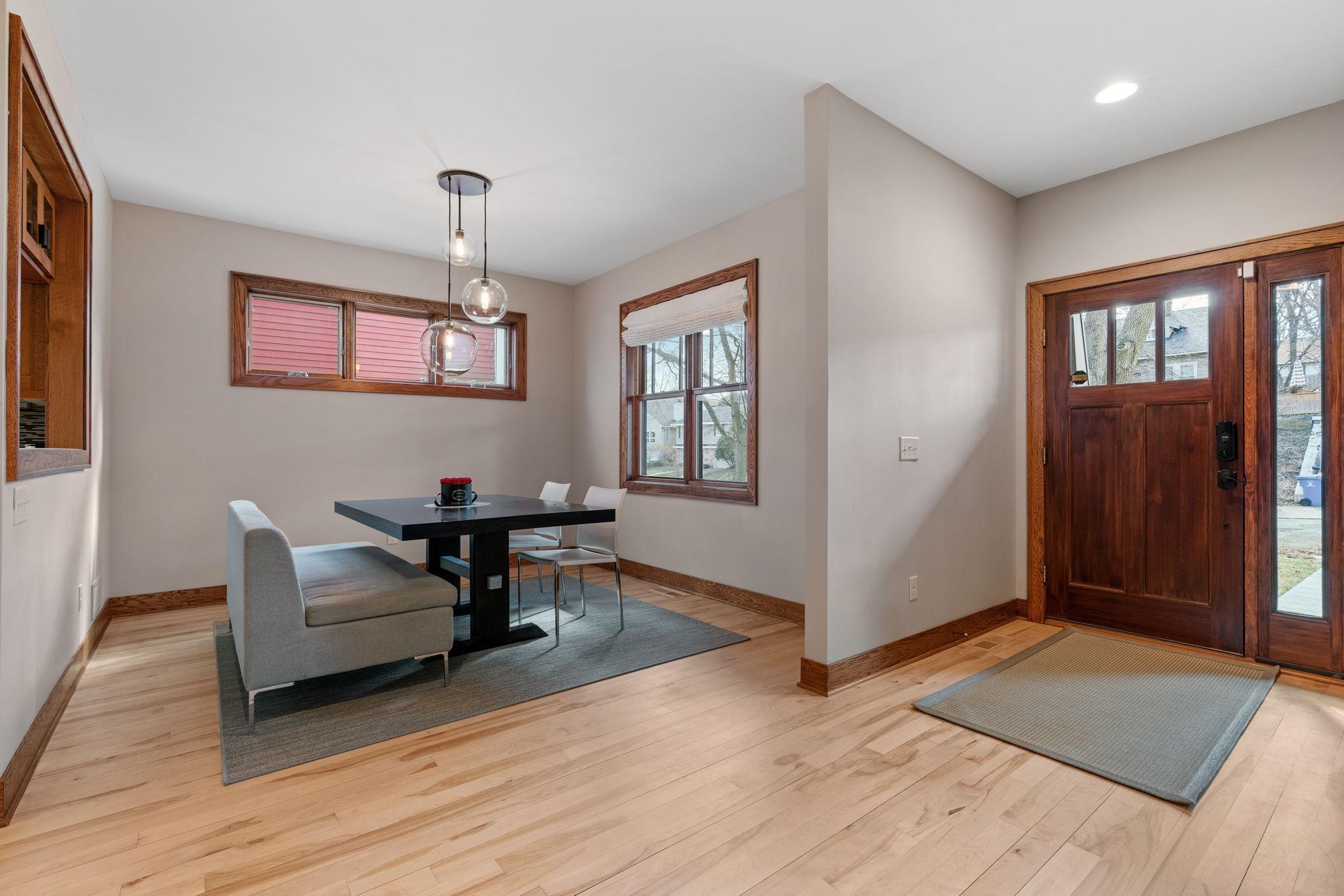 4717 Chowen Avenue S