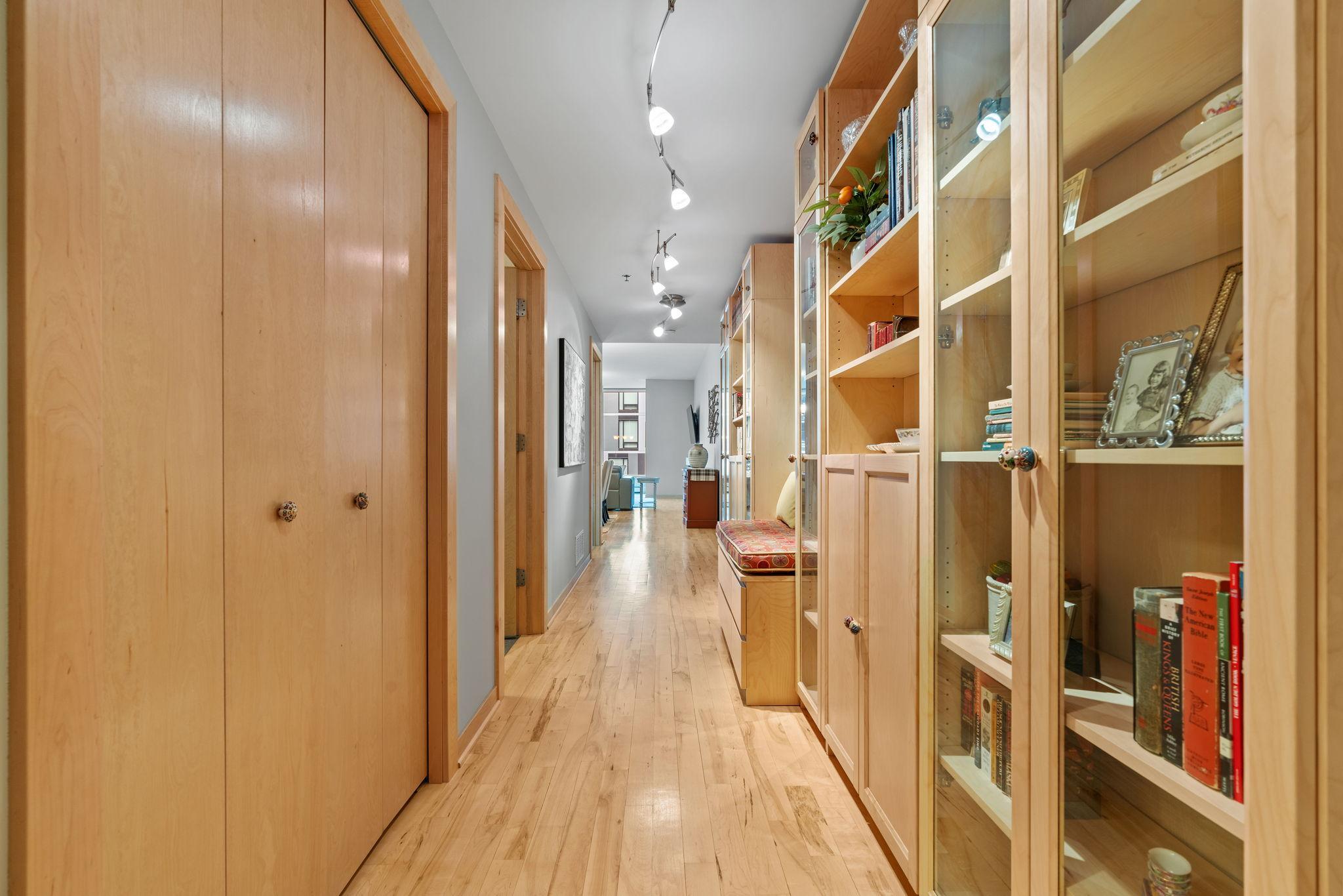 215 10th Avenue S Unit: 616