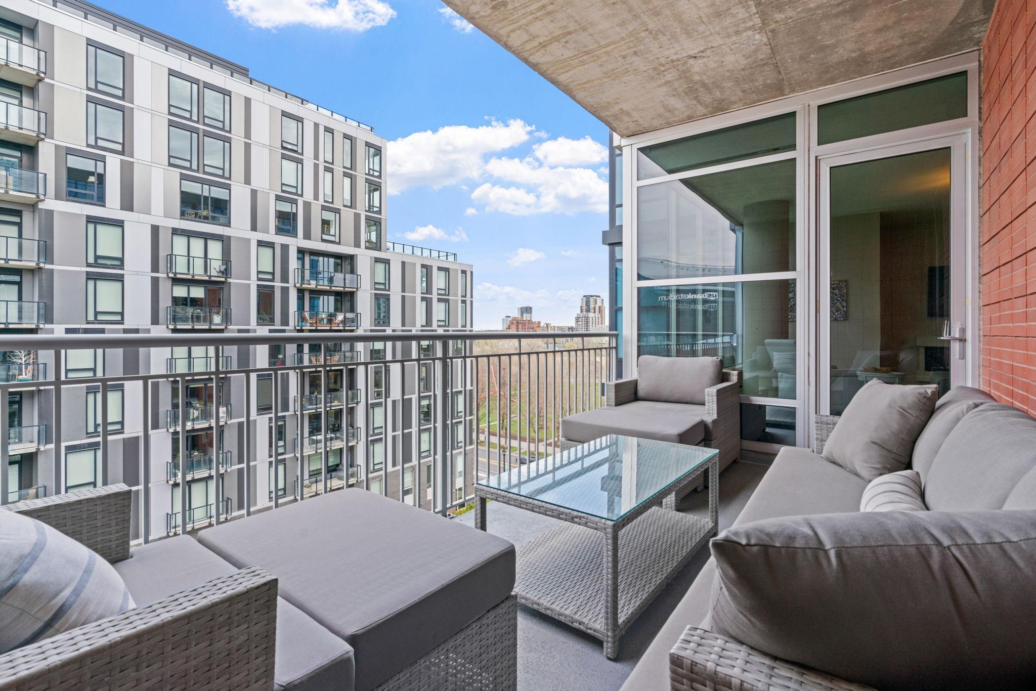 215 10th Avenue S Unit: 616