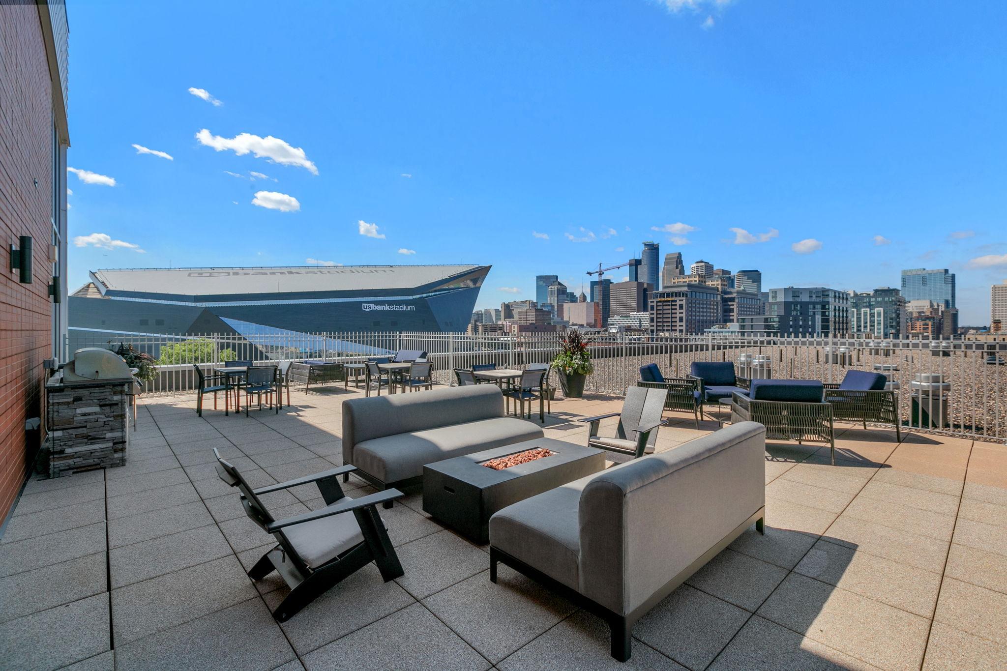 215 10th Avenue S Unit: 616