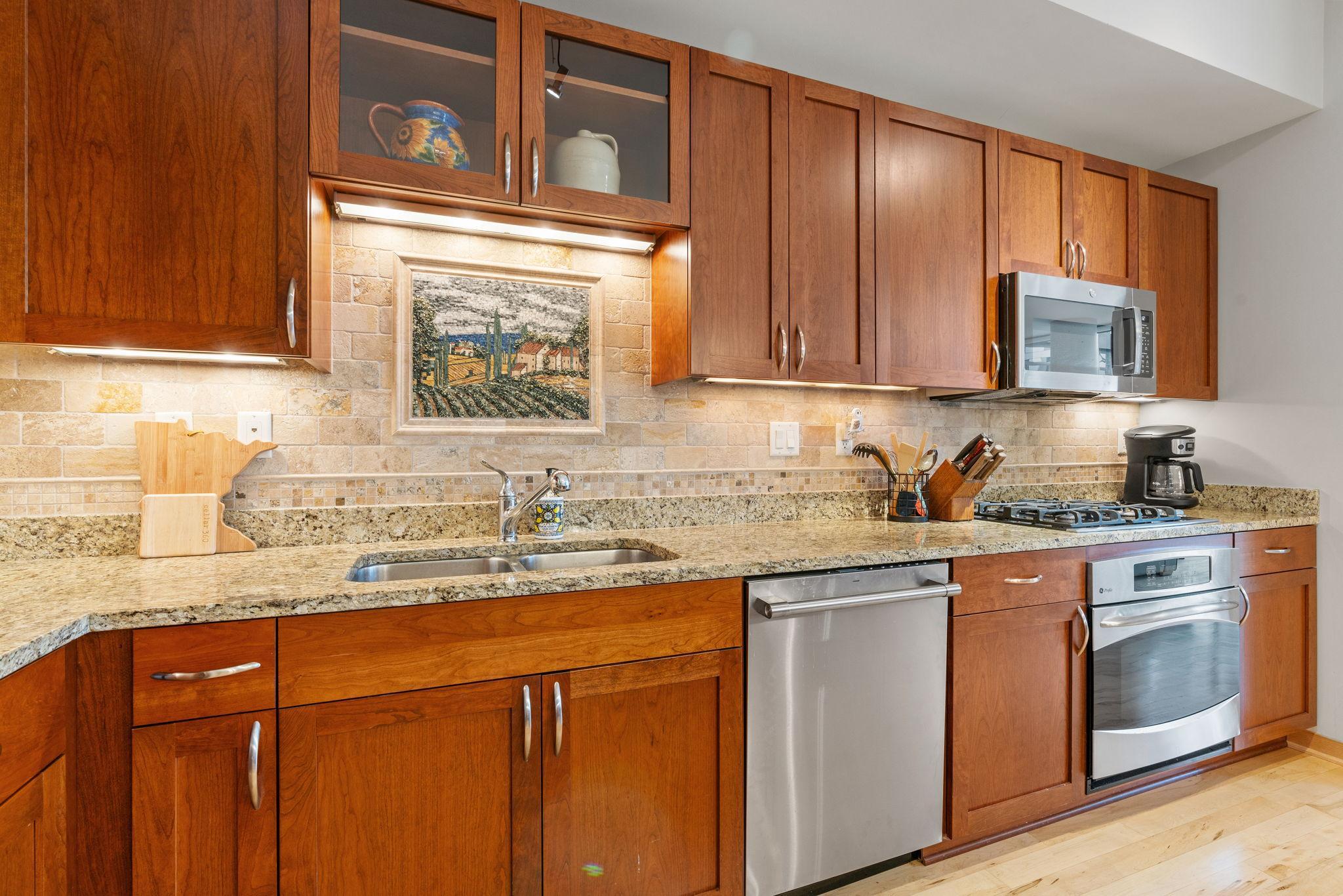 215 10th Avenue S Unit: 616