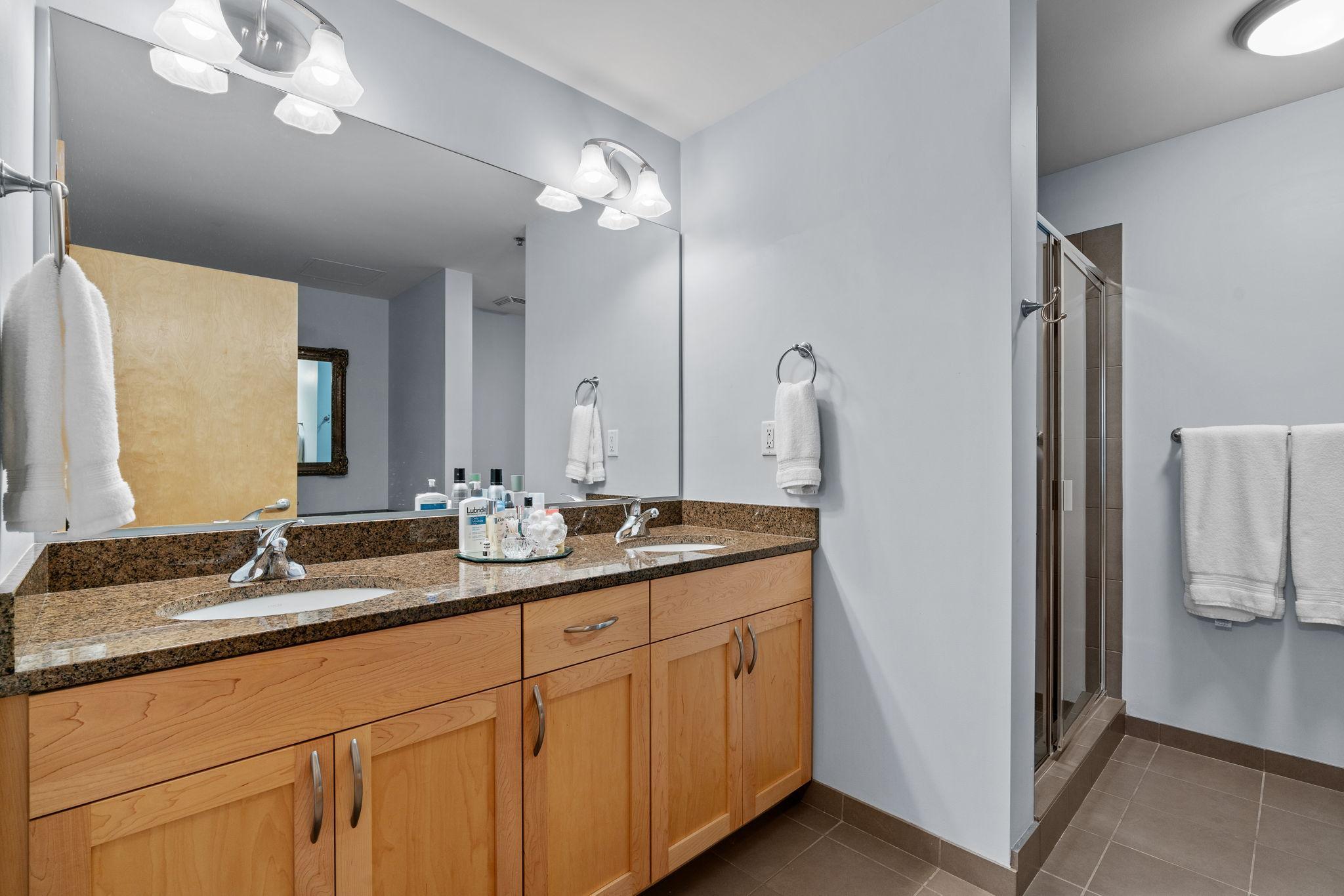 215 10th Avenue S Unit: 616