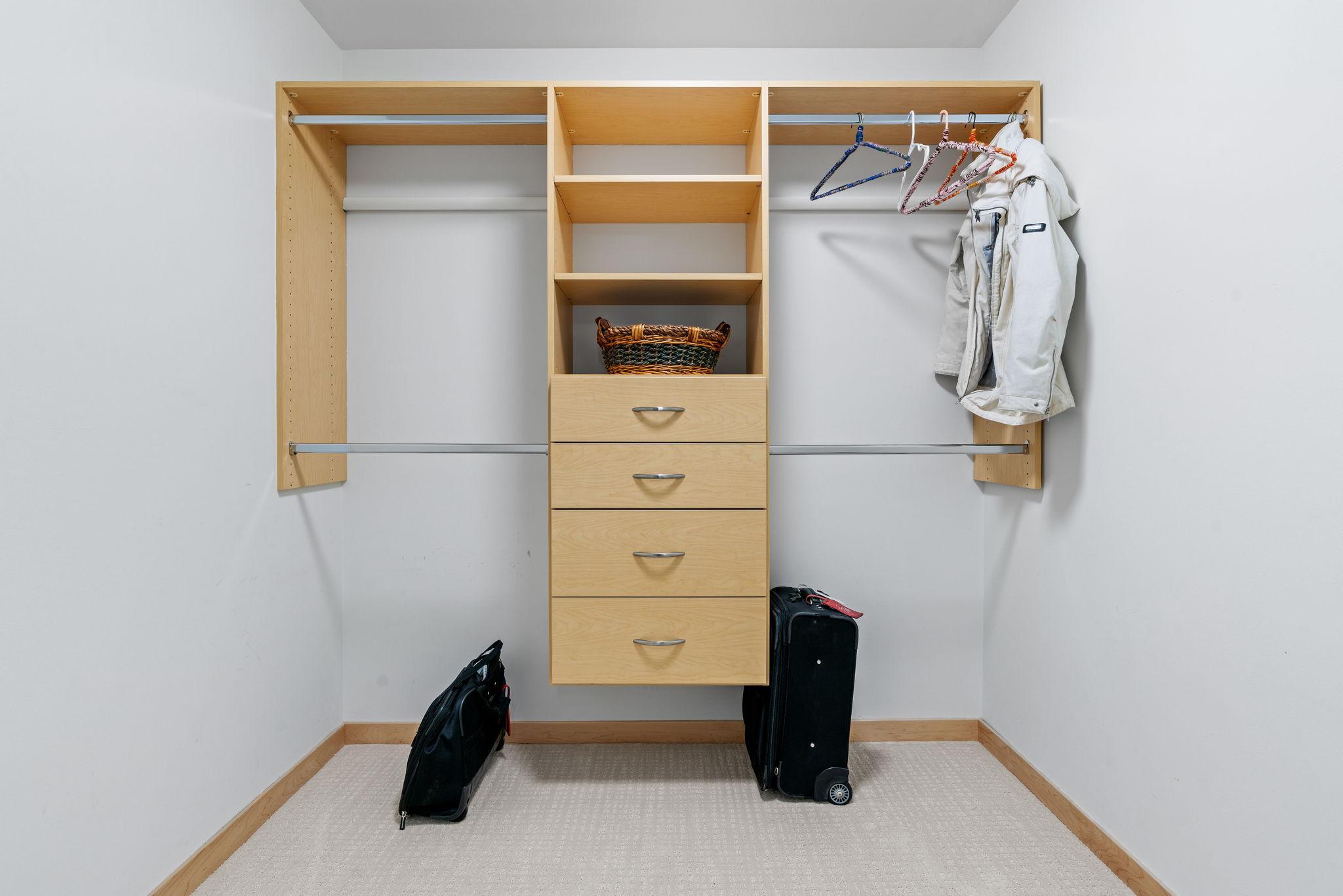 215 10th Avenue S Unit: 616