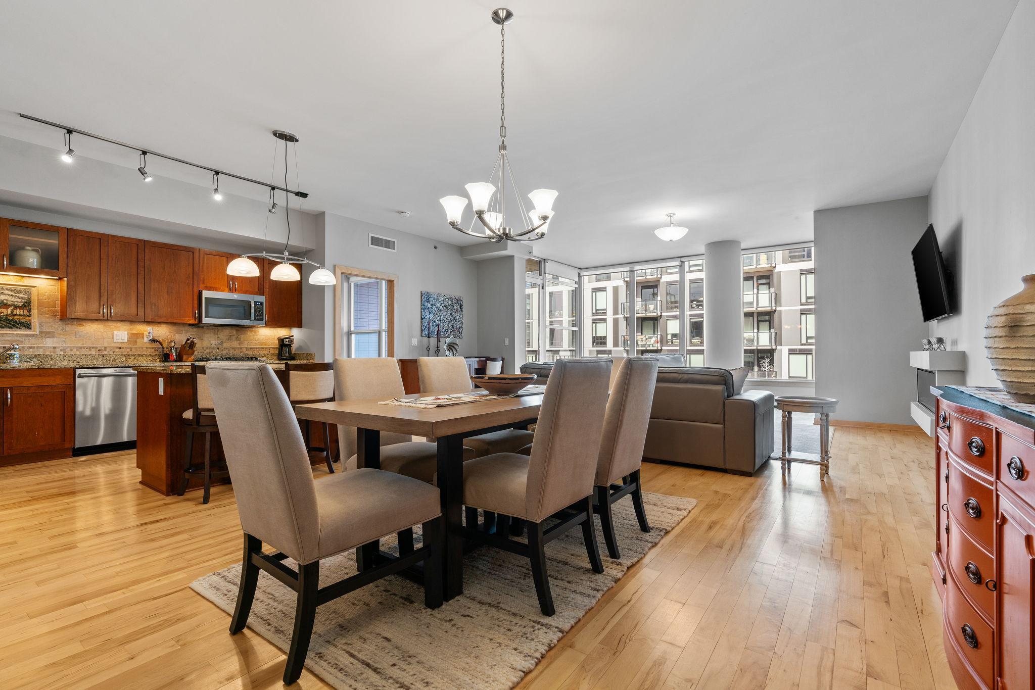 215 10th Avenue S Unit: 616