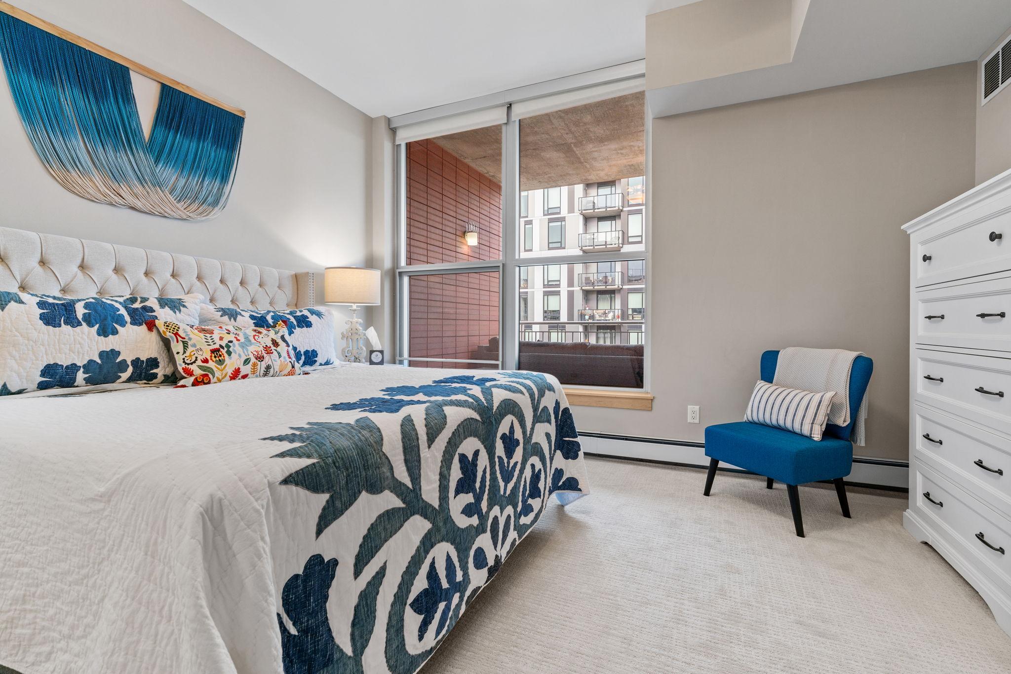 215 10th Avenue S Unit: 616