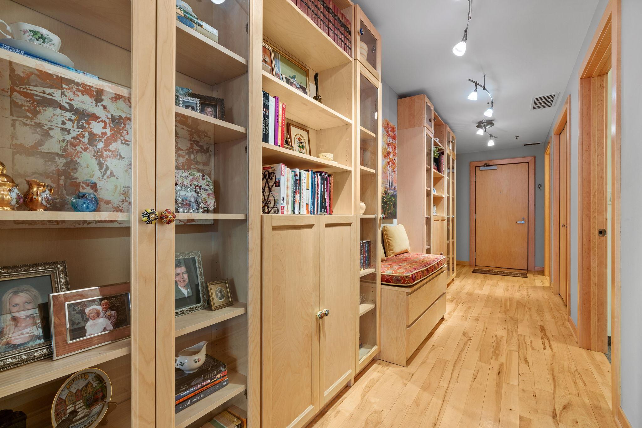 215 10th Avenue S Unit: 616