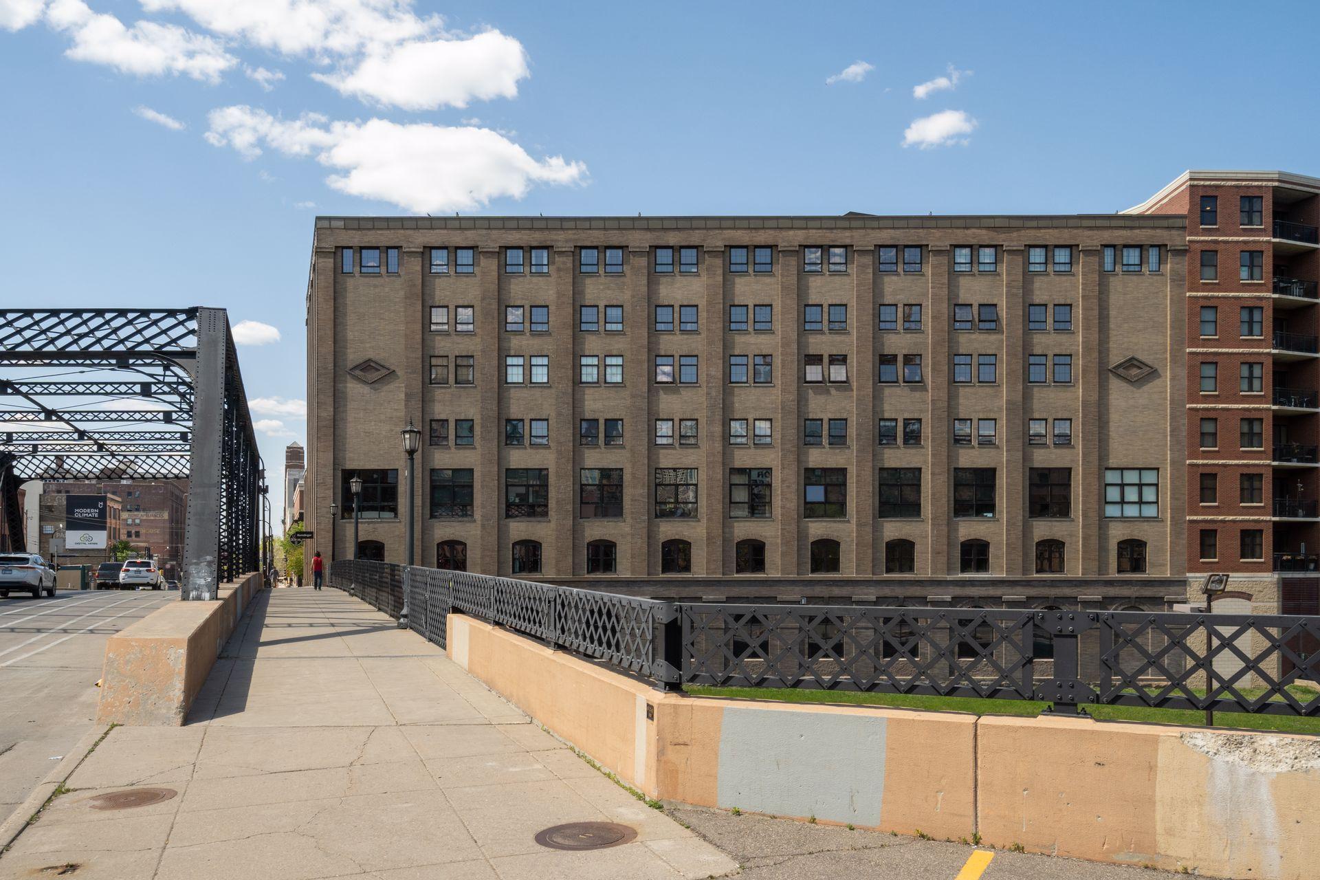 404 Washington Avenue N Unit: 403