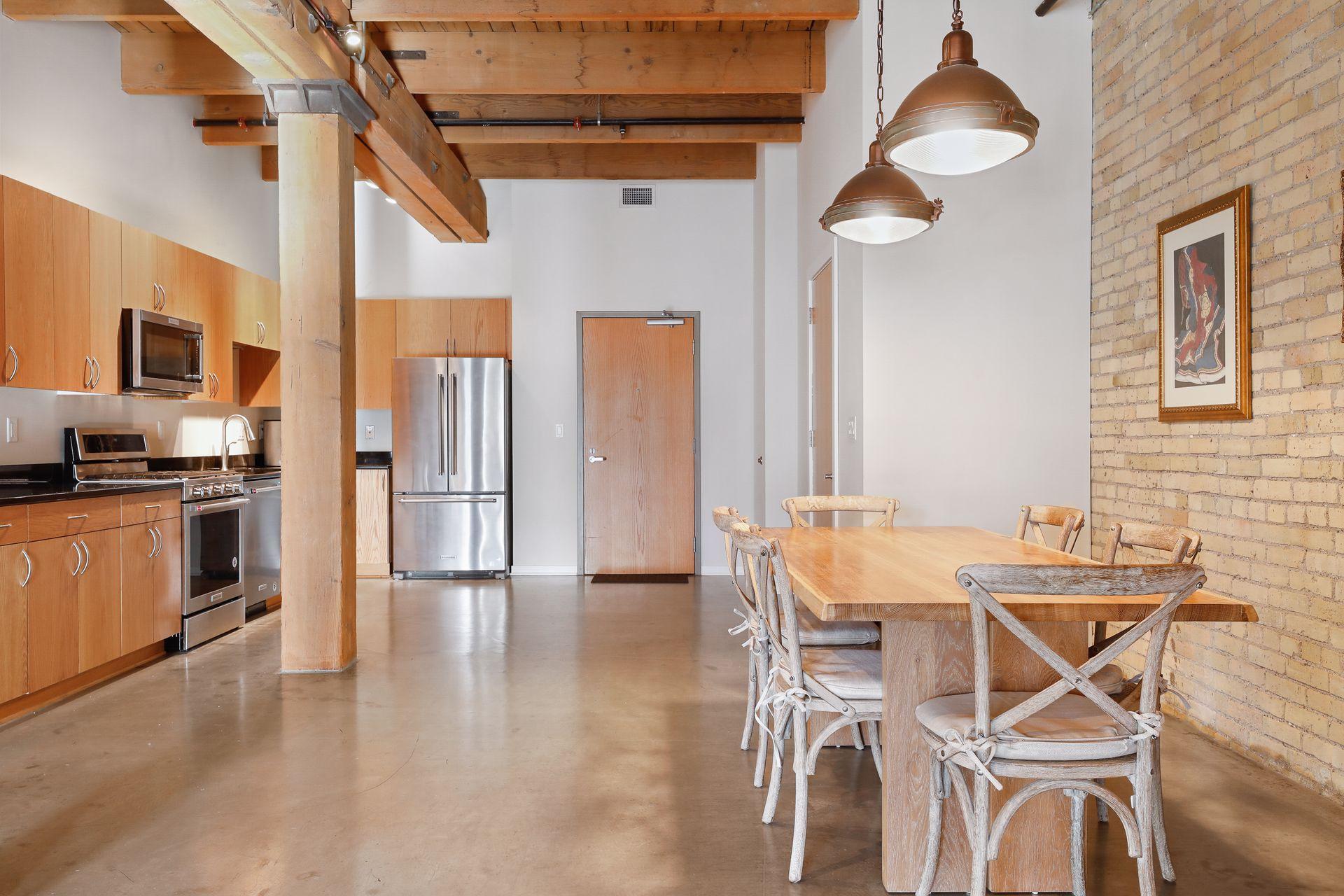 404 Washington Avenue N Unit: 403