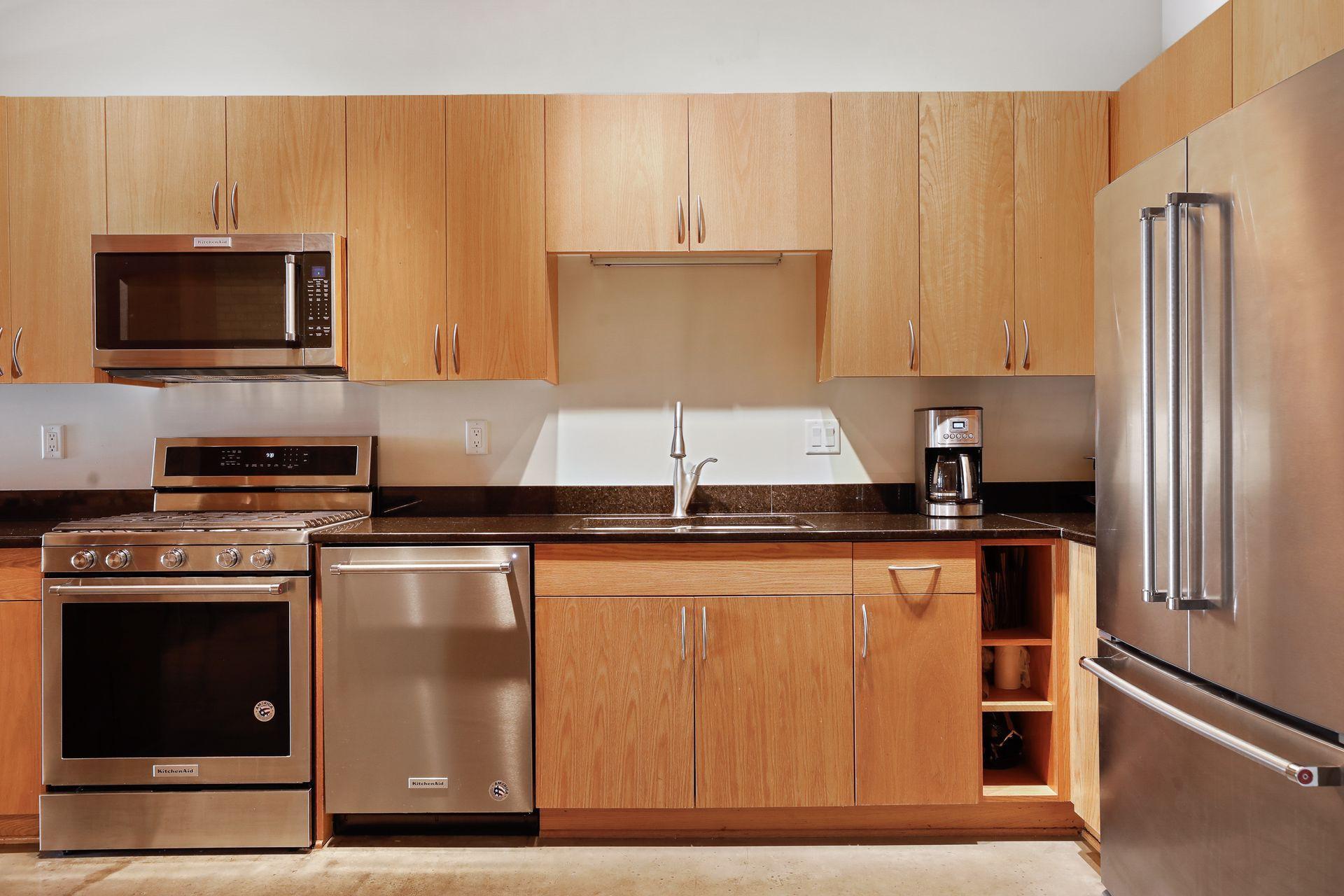 404 Washington Avenue N Unit: 403