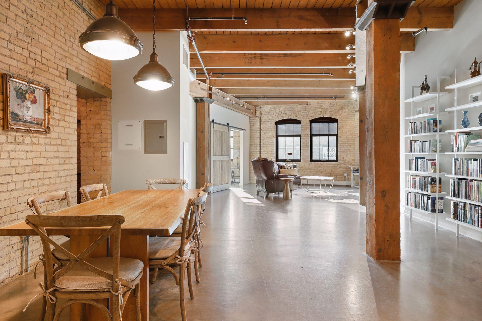 404 Washington Avenue N Unit: 403