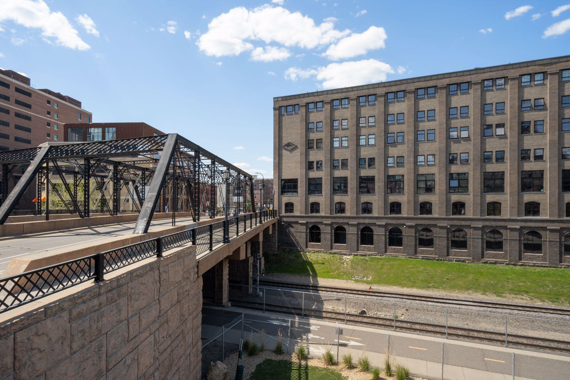 404 Washington Avenue N Unit: 403