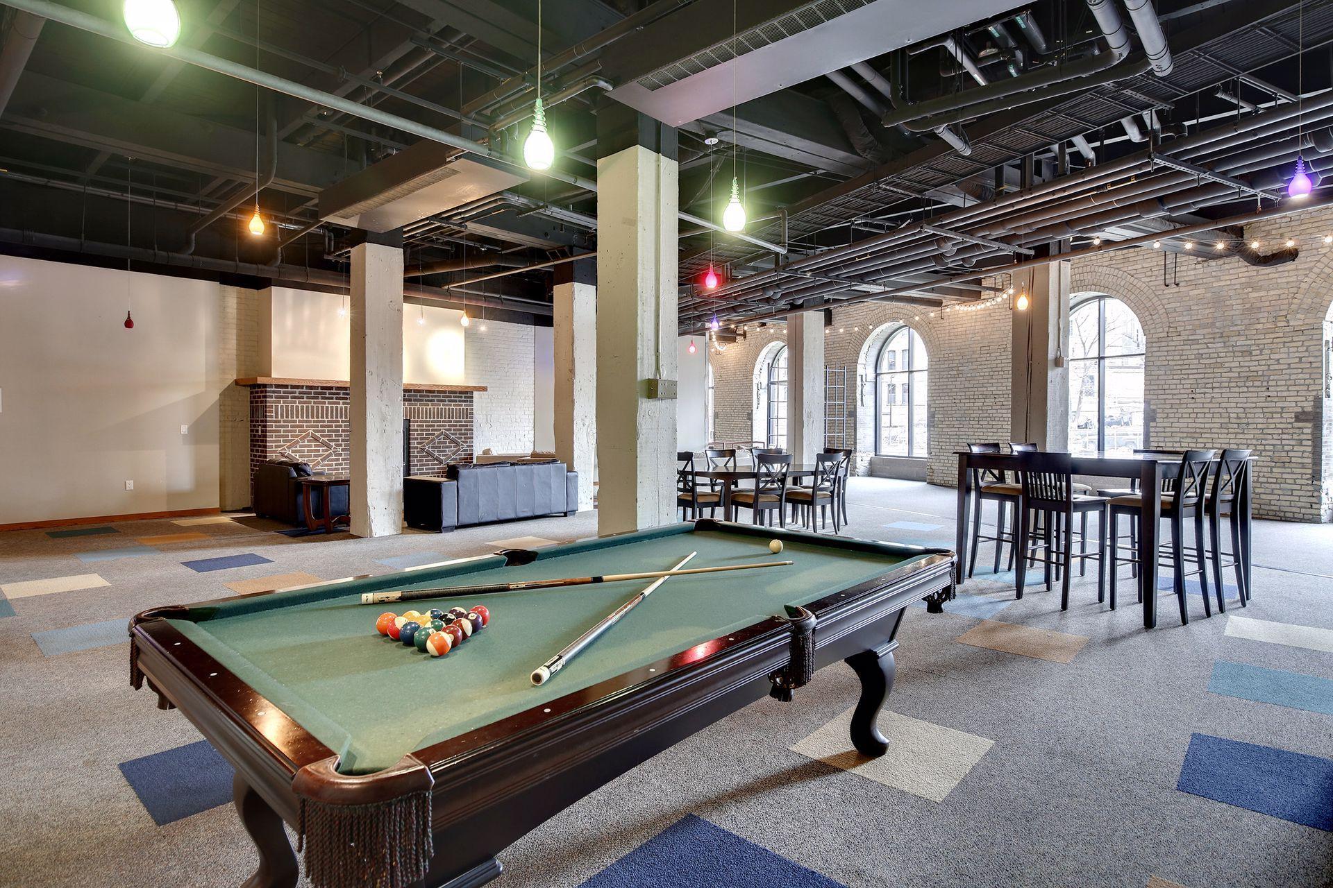 404 Washington Avenue N Unit: 403