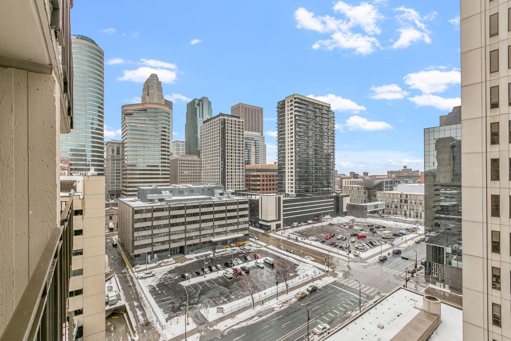 121 Washington Avenue S Unit: 1305