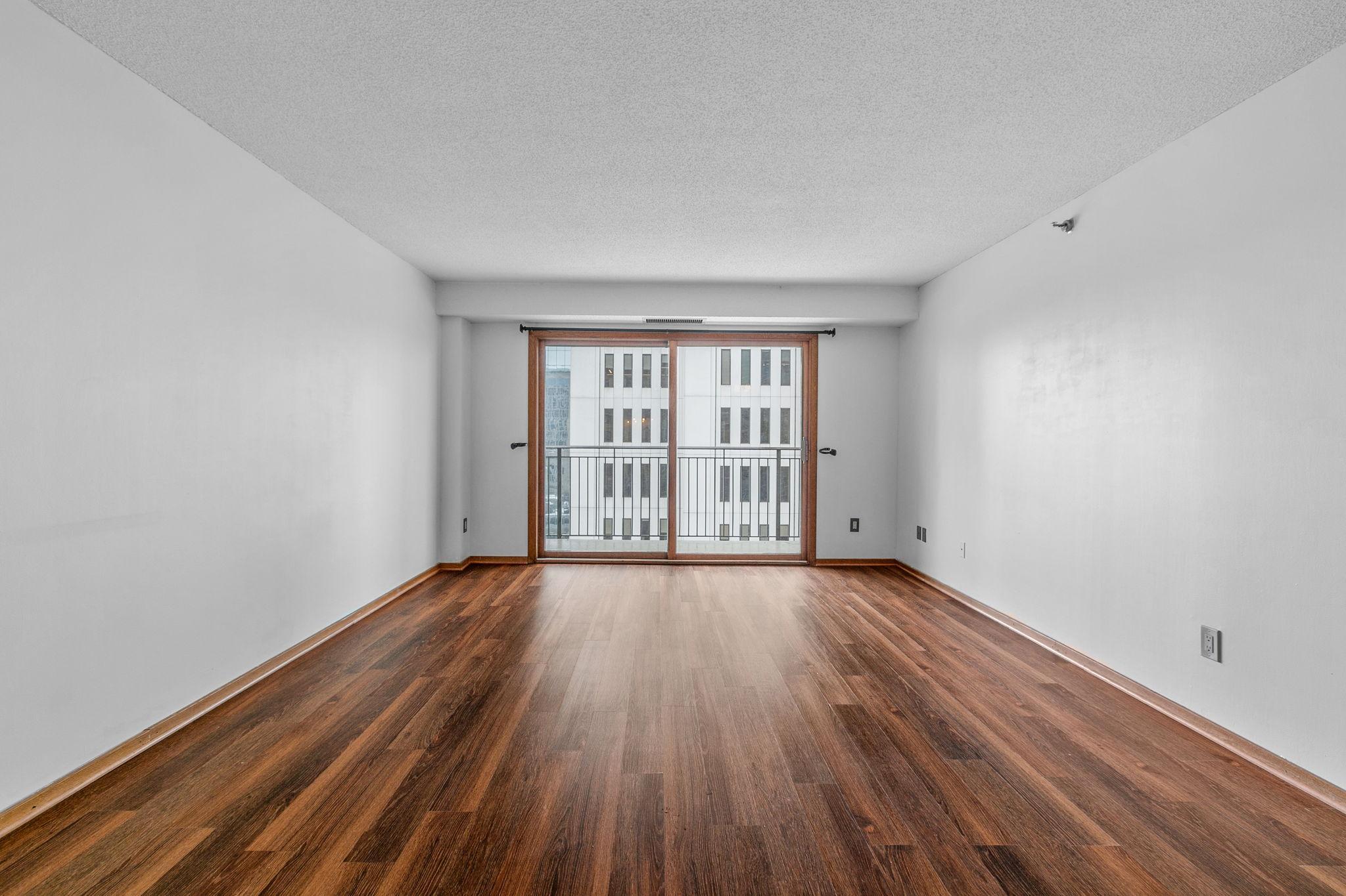 121 Washington Avenue S Unit: 1305