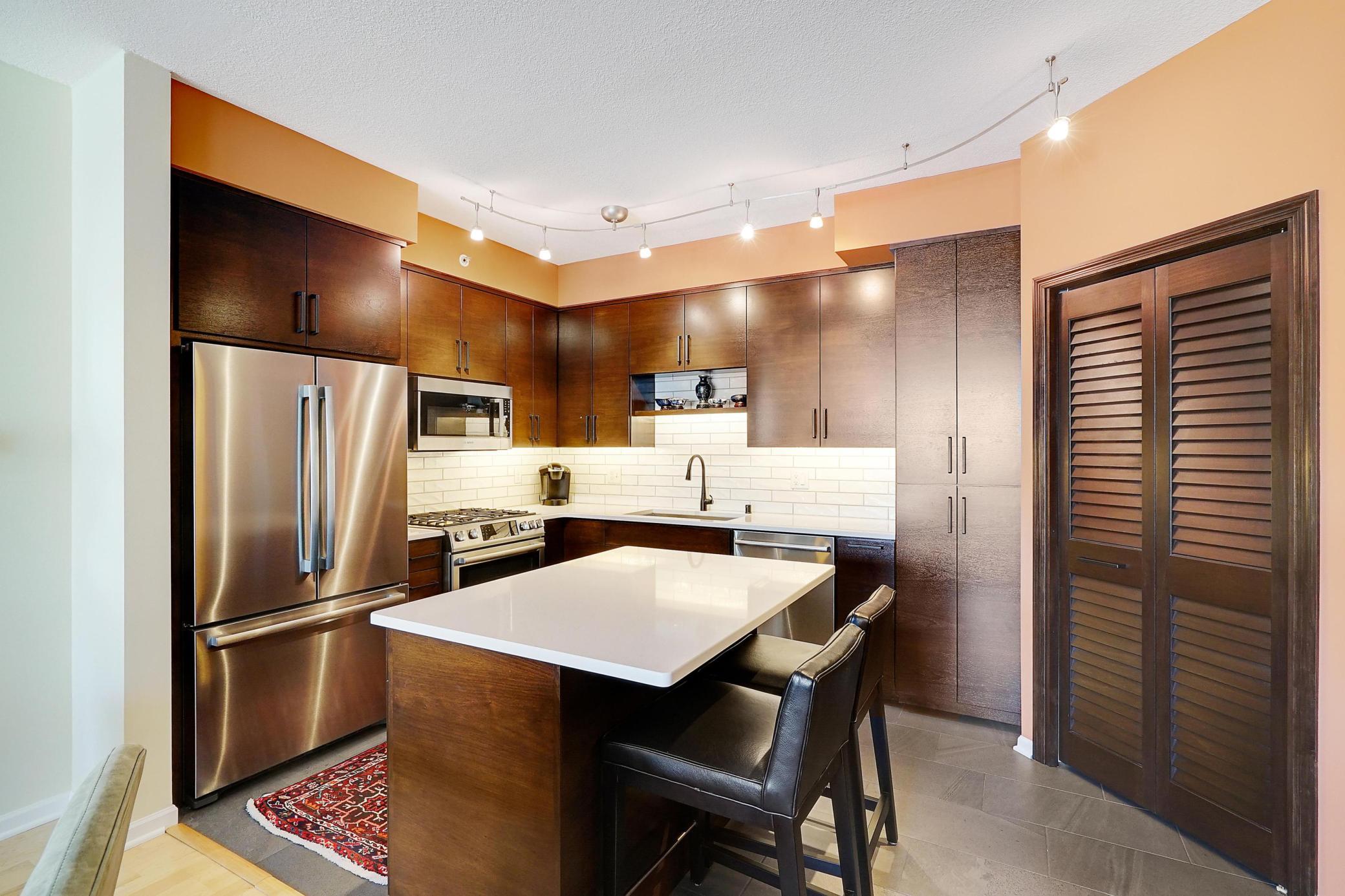 500 E Grant Street Unit: 1709