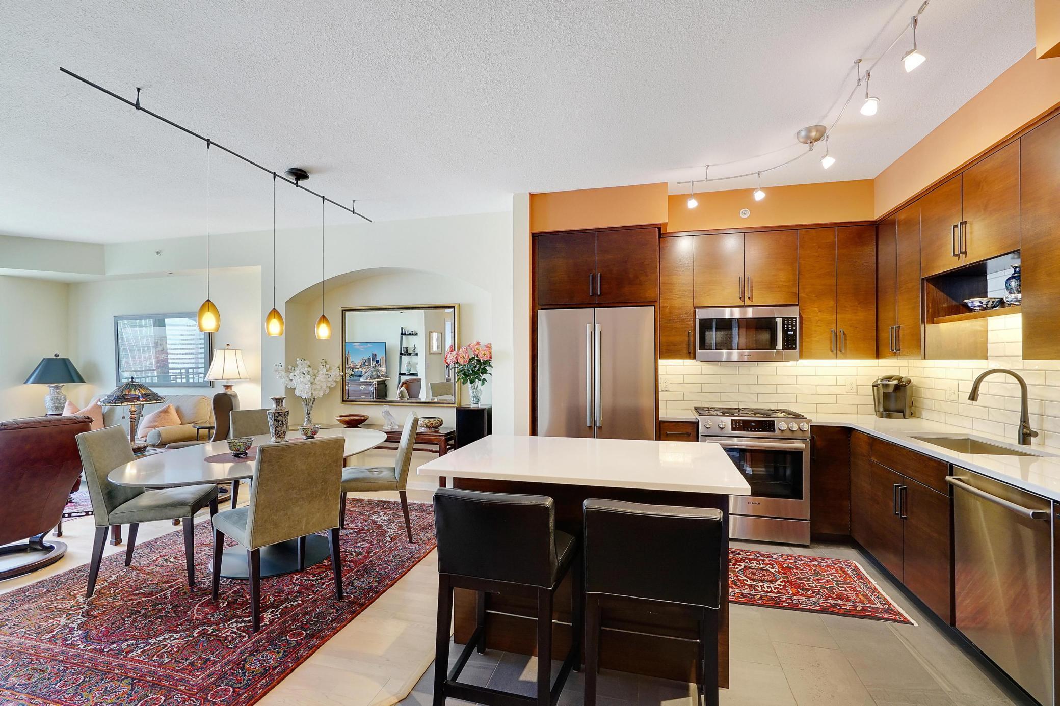 500 E Grant Street Unit: 1709