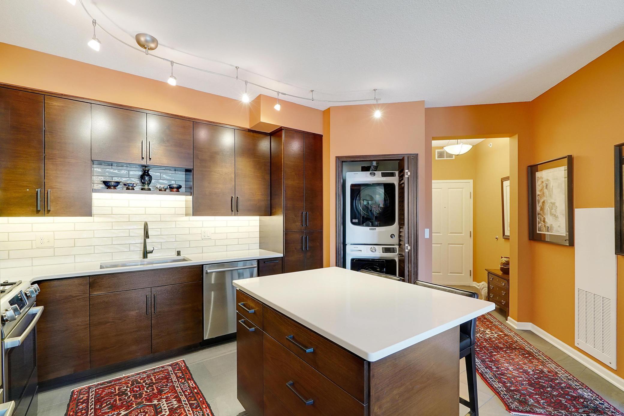 500 E Grant Street Unit: 1709