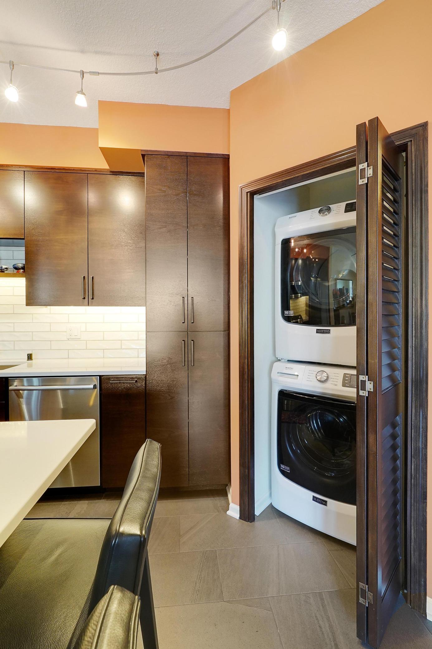 500 E Grant Street Unit: 1709