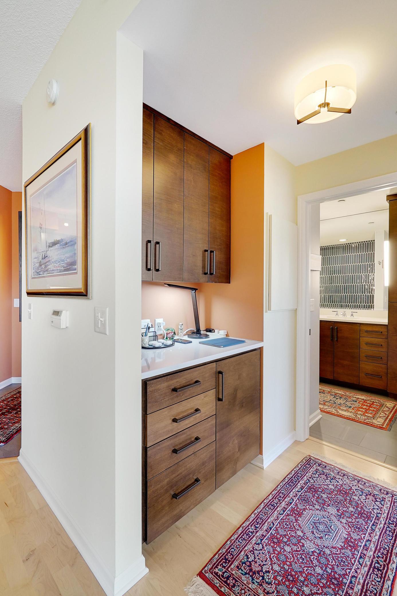 500 E Grant Street Unit: 1709