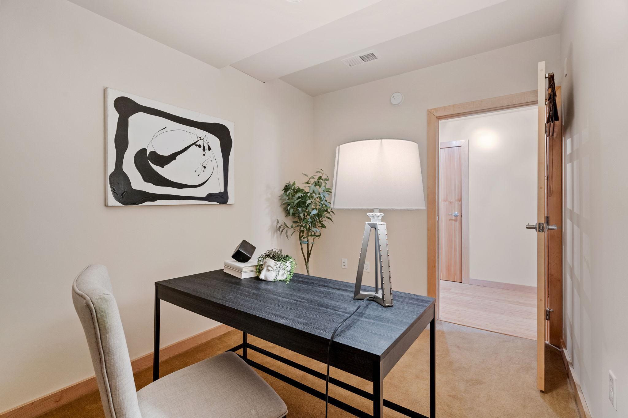 521 2nd Street SE Unit: 102