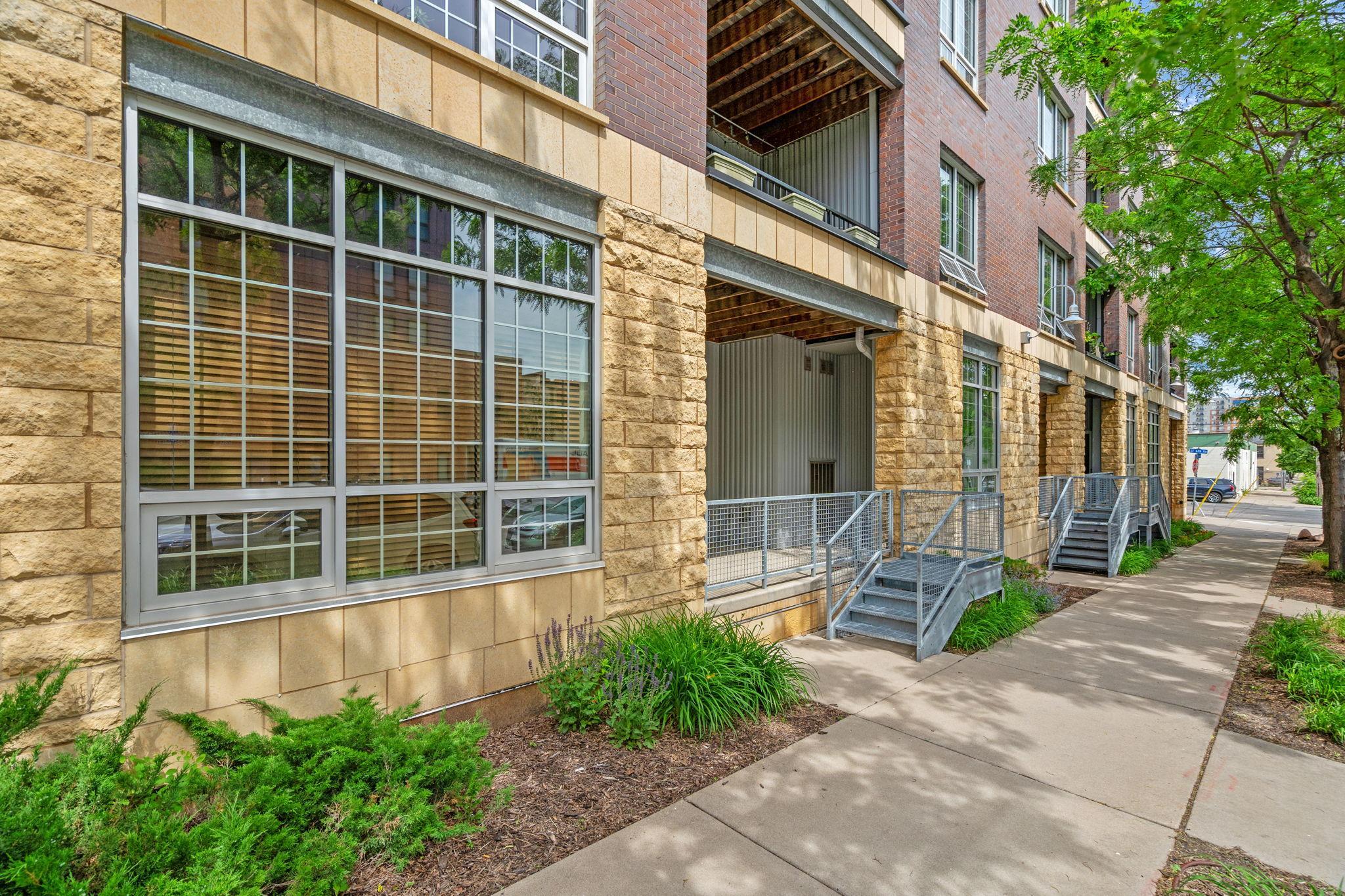 521 2nd Street SE Unit: 102