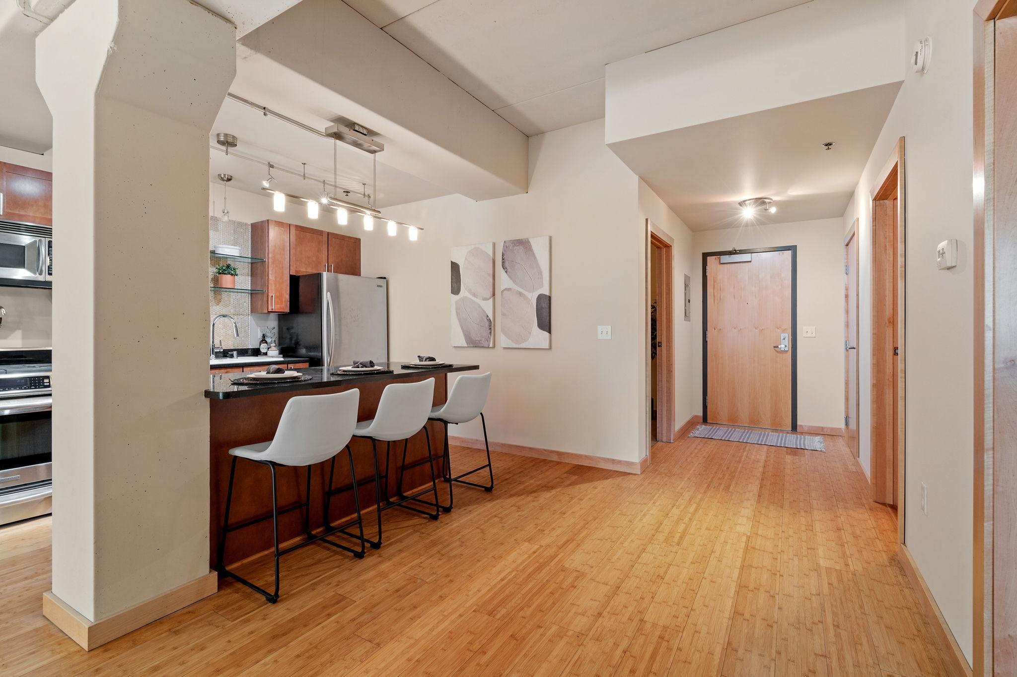 521 2nd Street SE Unit: 102