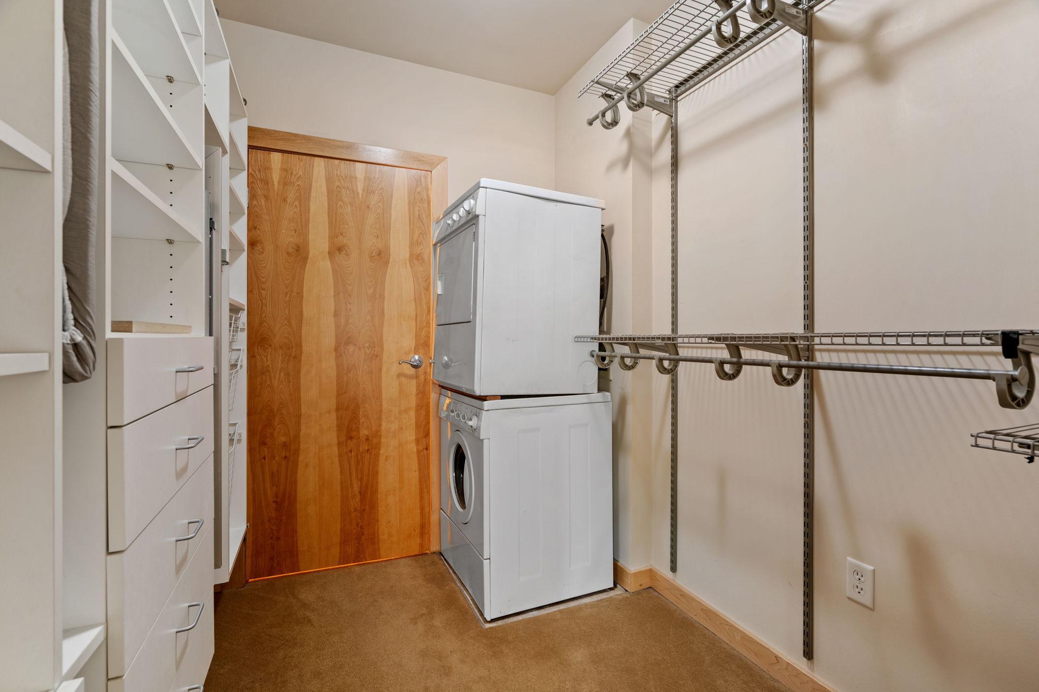 521 2nd Street SE Unit: 102