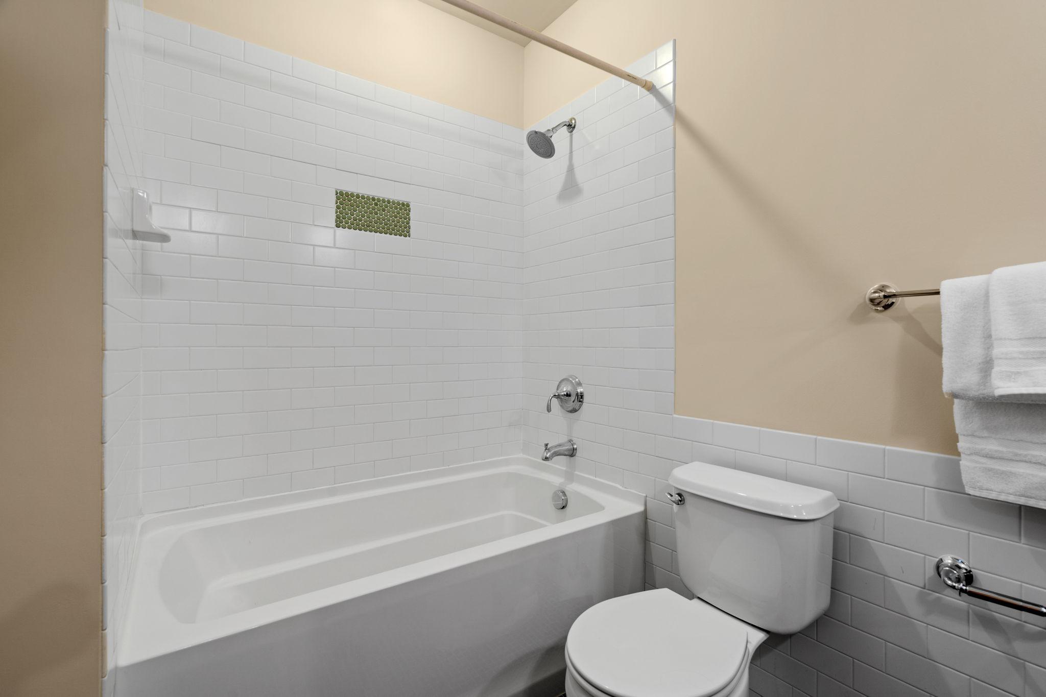 521 2nd Street SE Unit: 102