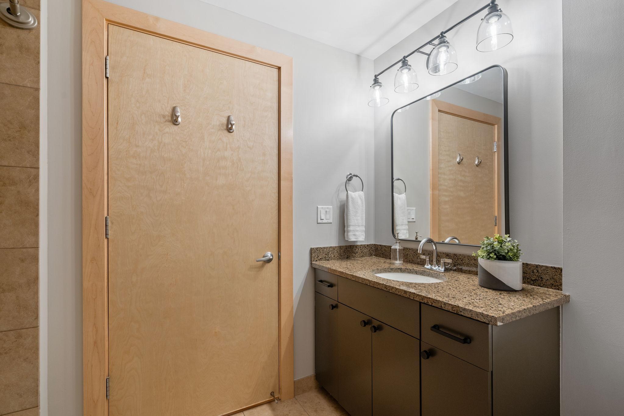 215 10th Avenue S Unit: 336