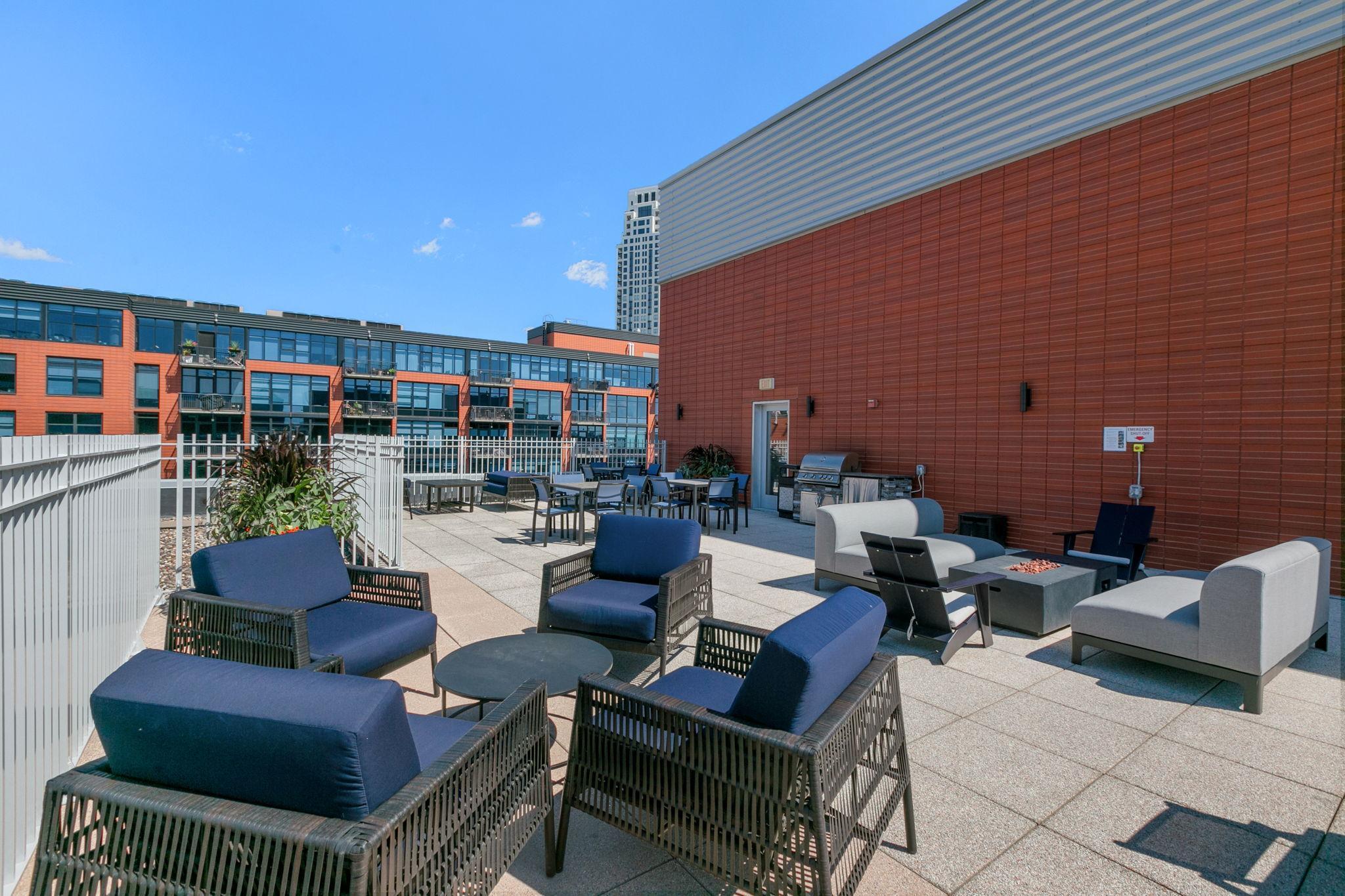 215 10th Avenue S Unit: 336