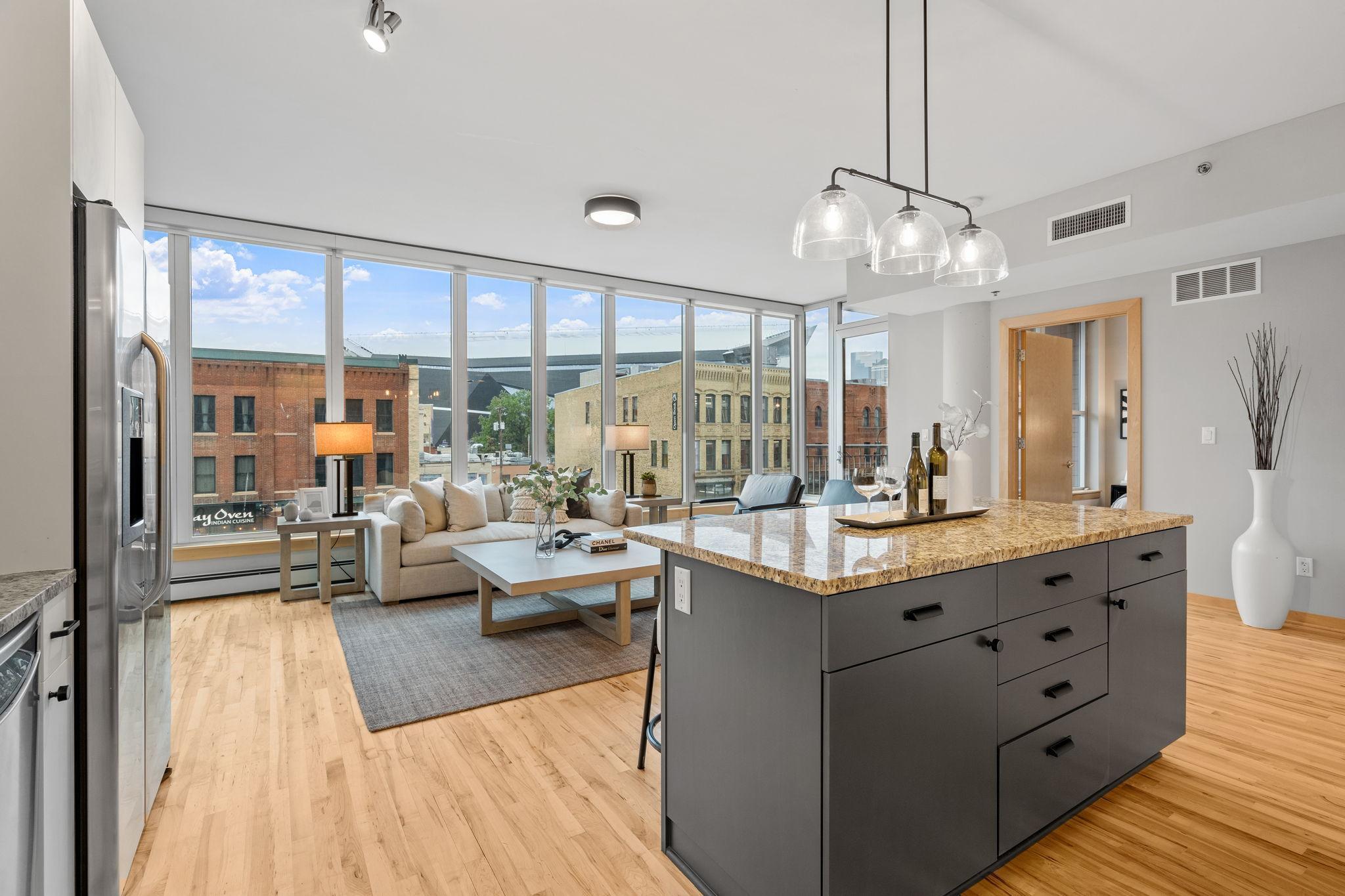 215 10th Avenue S Unit: 336
