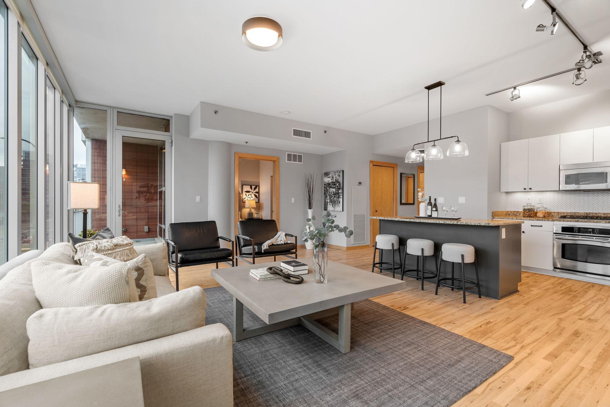 215 10th Avenue S Unit: 336