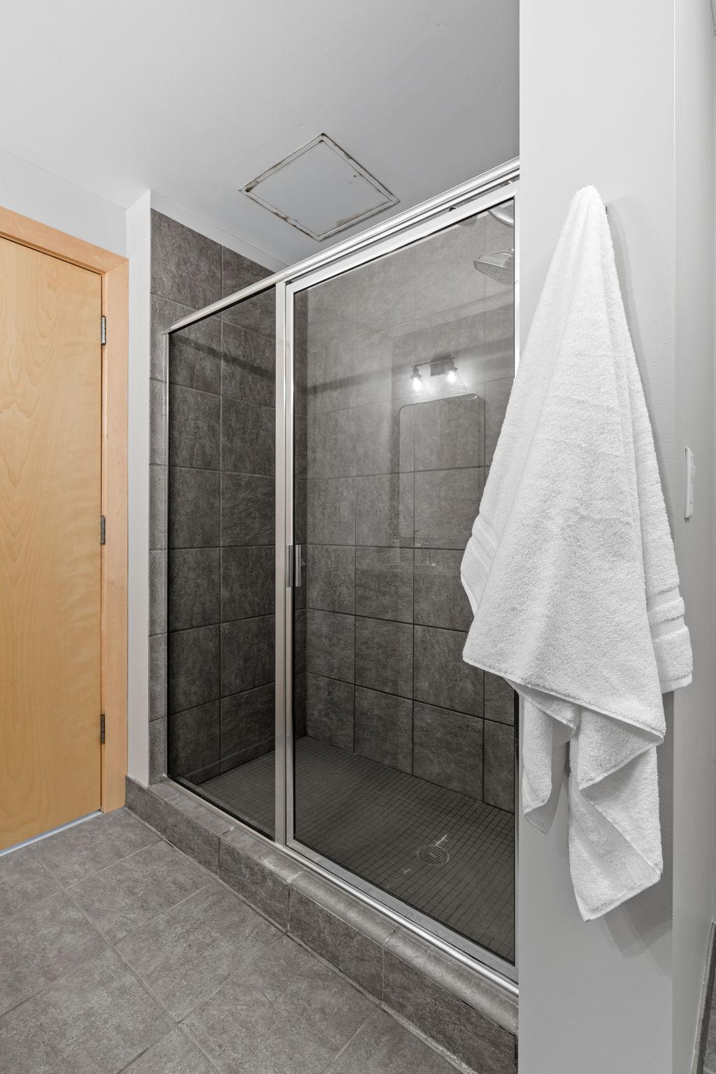 215 10th Avenue S Unit: 336