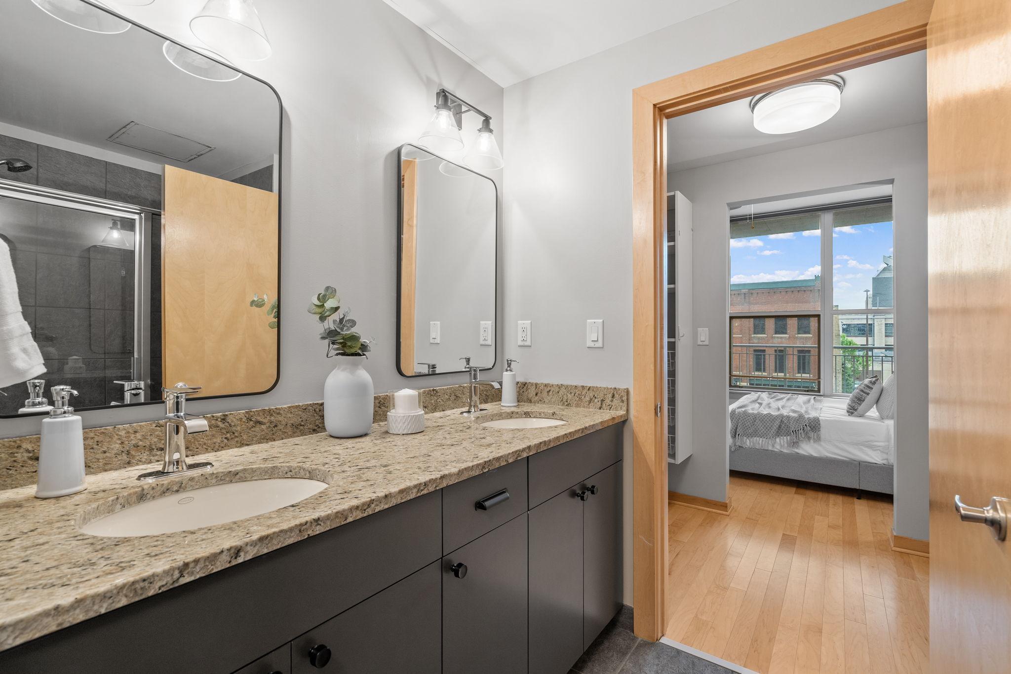 215 10th Avenue S Unit: 336