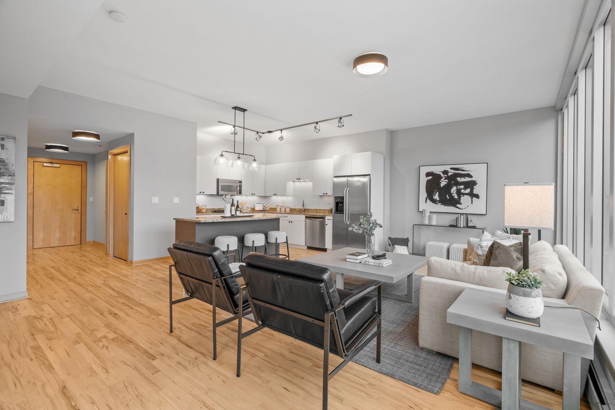 215 10th Avenue S Unit: 336