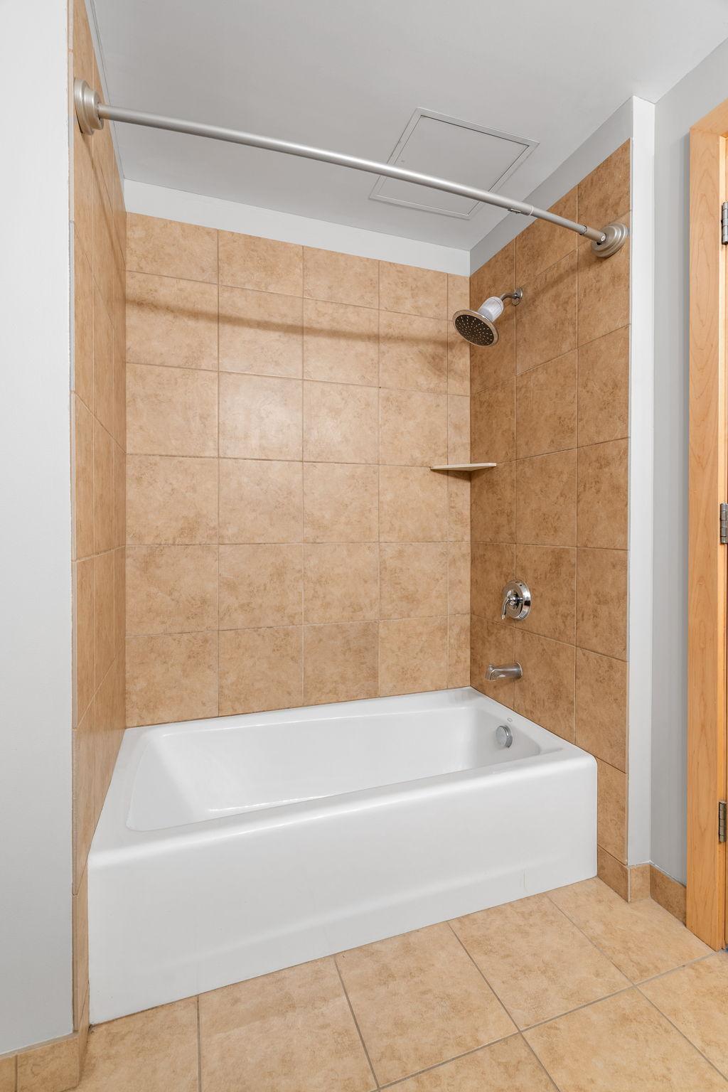 215 10th Avenue S Unit: 336