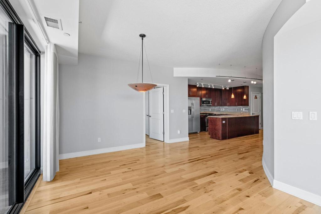 100 3rd Avenue S Unit: 2103