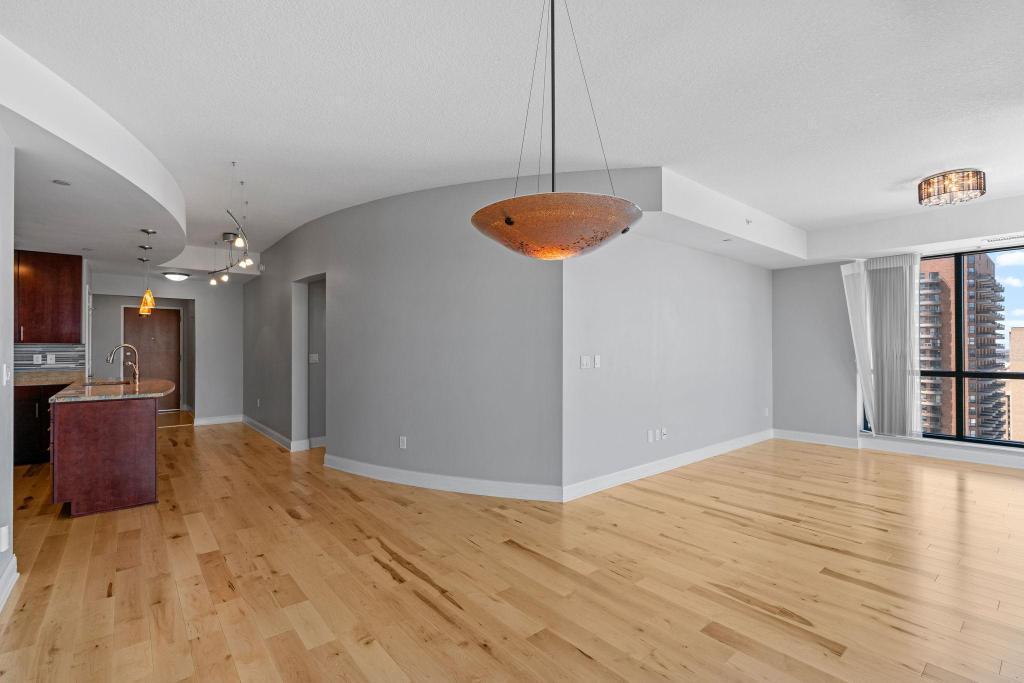 100 3rd Avenue S Unit: 2103