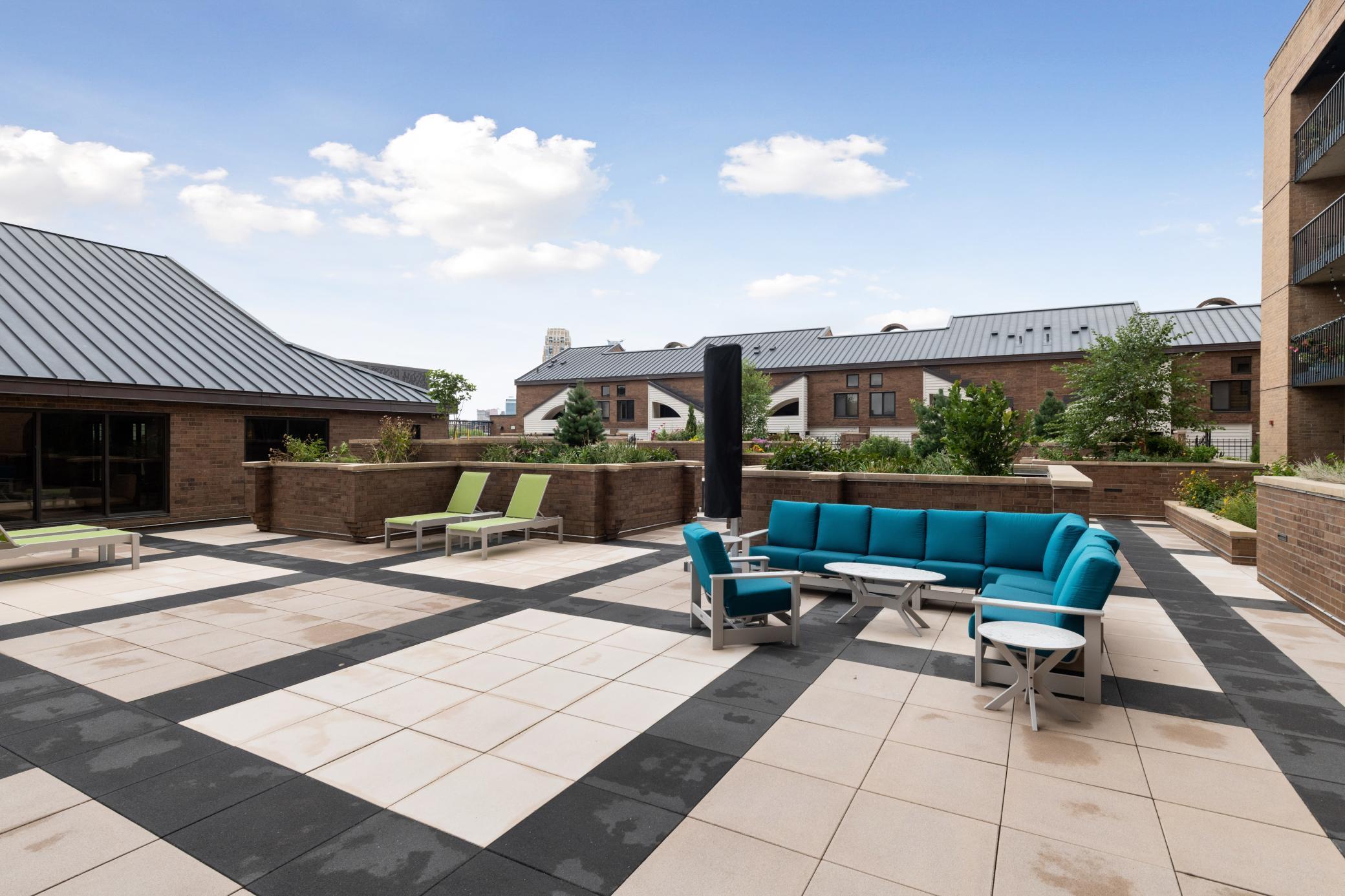 20 2nd Street NE Unit: P2705