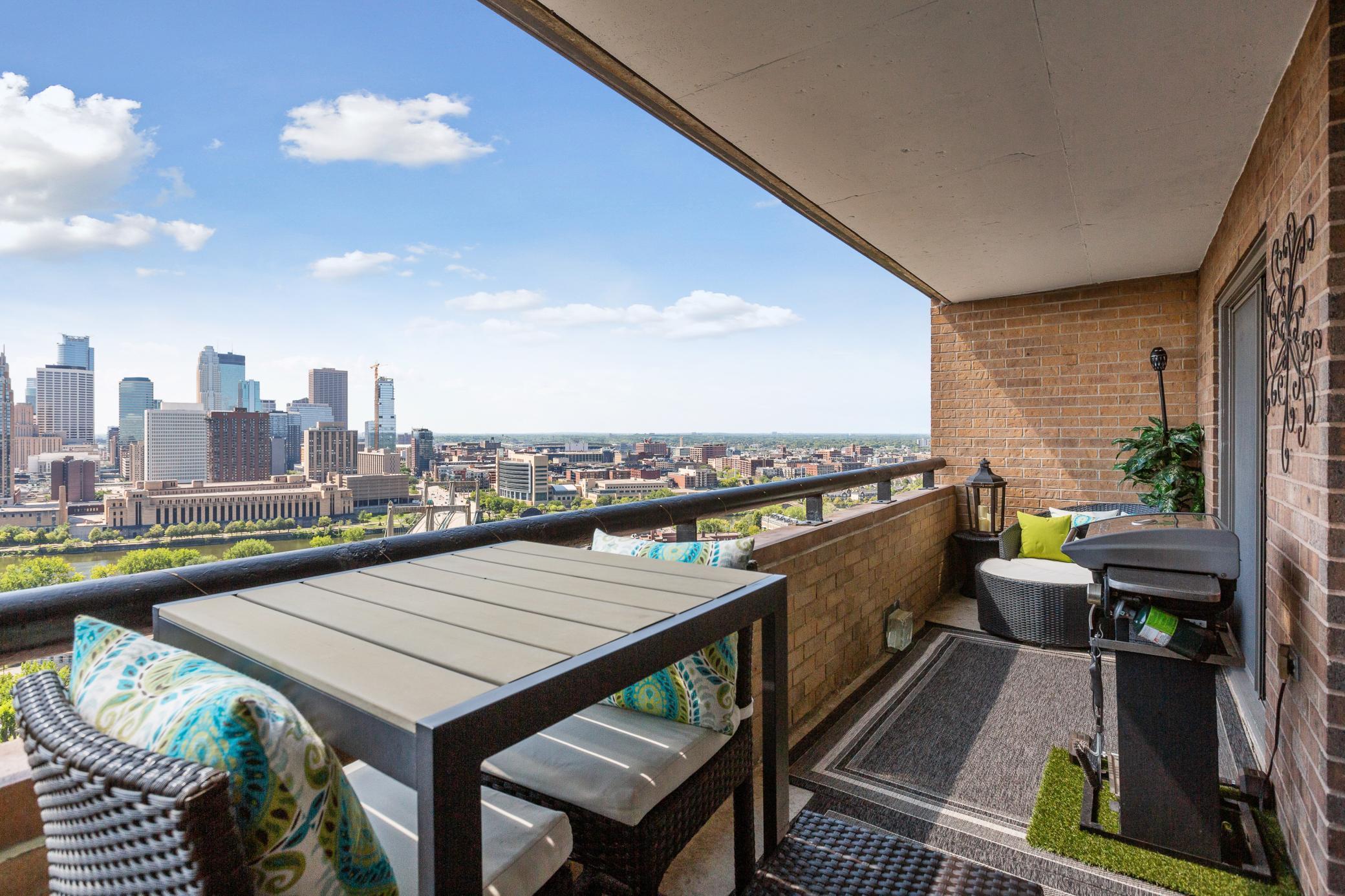 20 2nd Street NE Unit: P2705