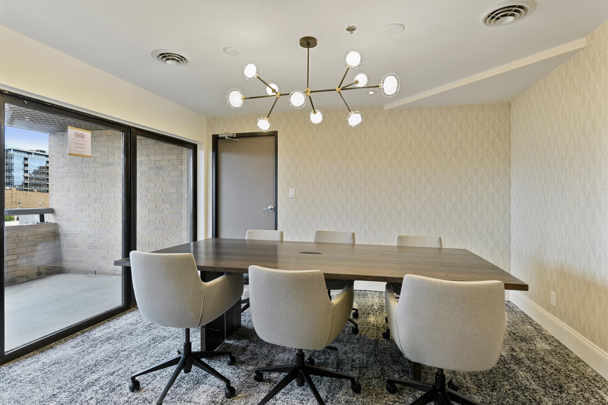 20 2nd Street NE Unit: P2705