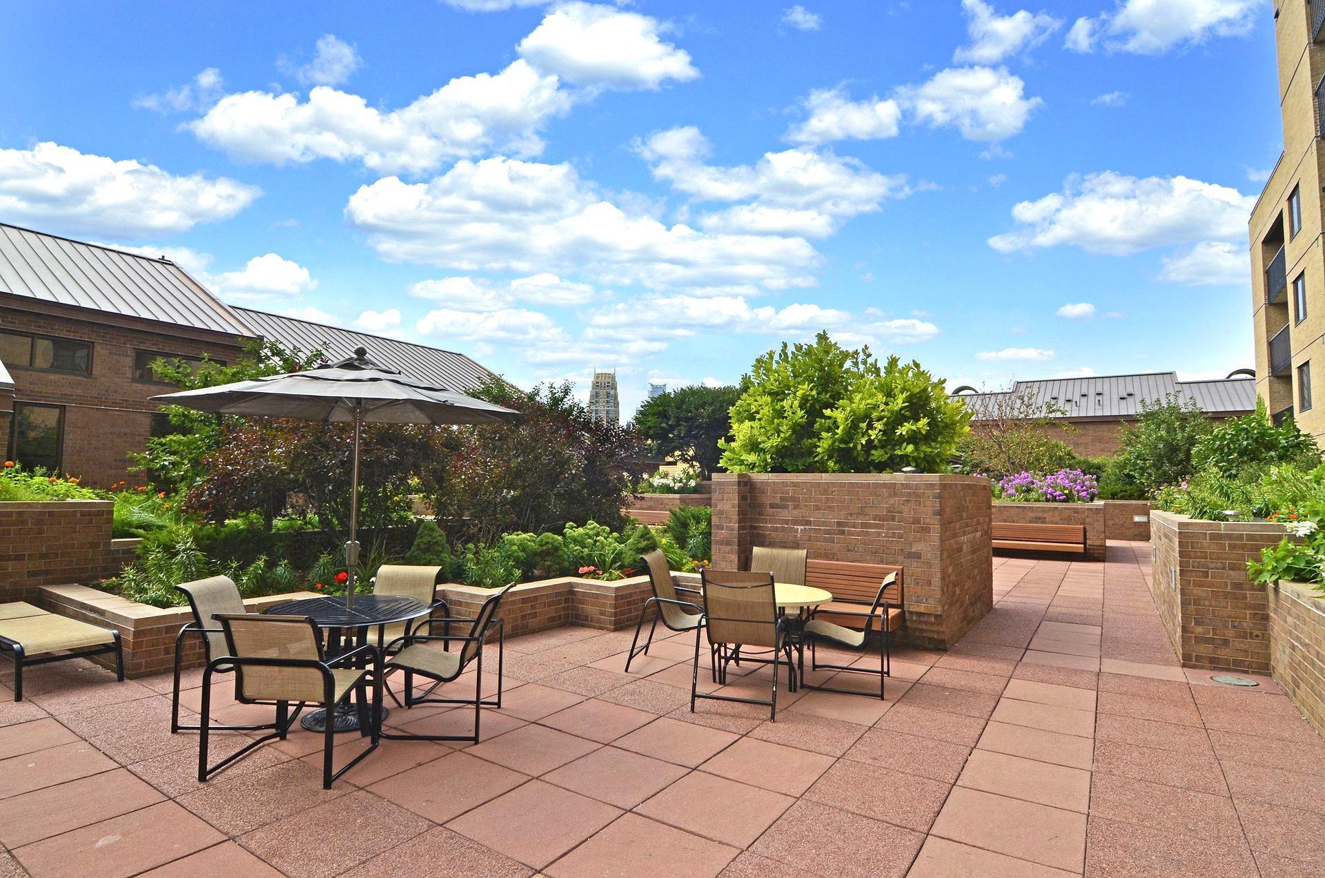 20 2nd Street NE Unit: P2705