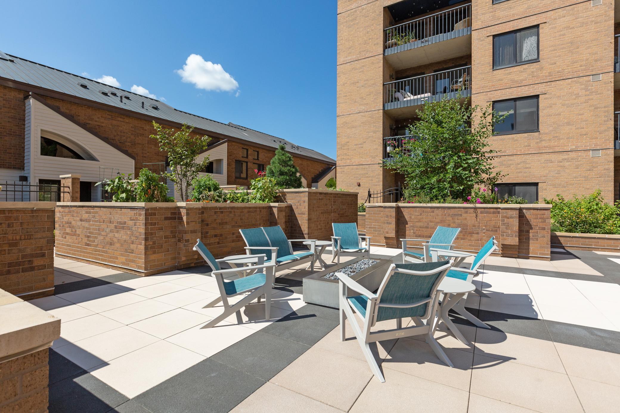 20 2nd Street NE Unit: P2705