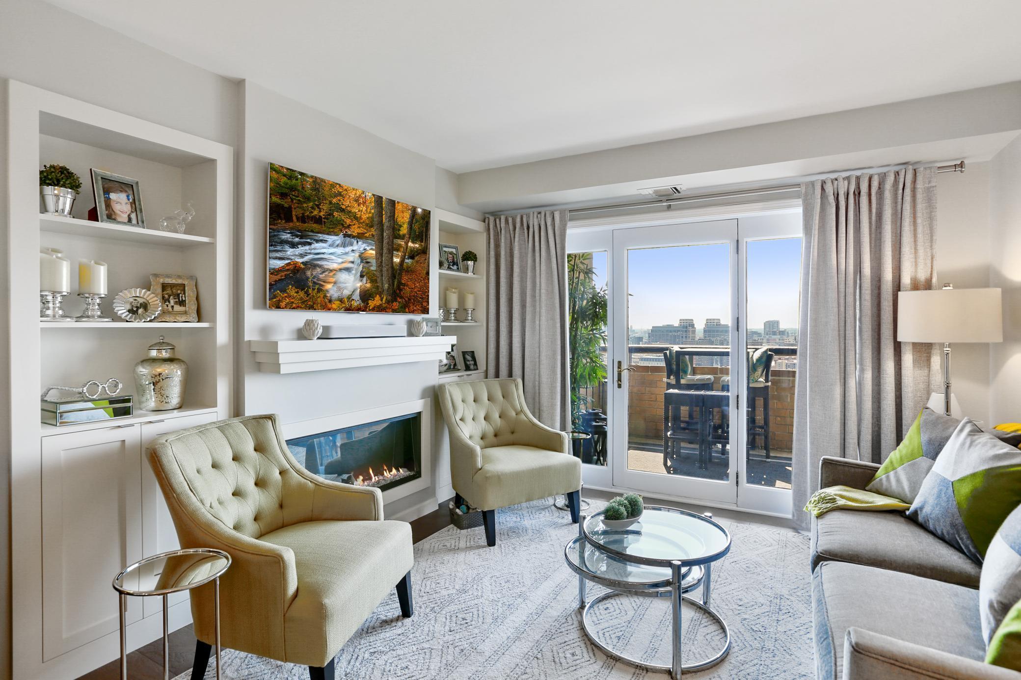 20 2nd Street NE Unit: P2705