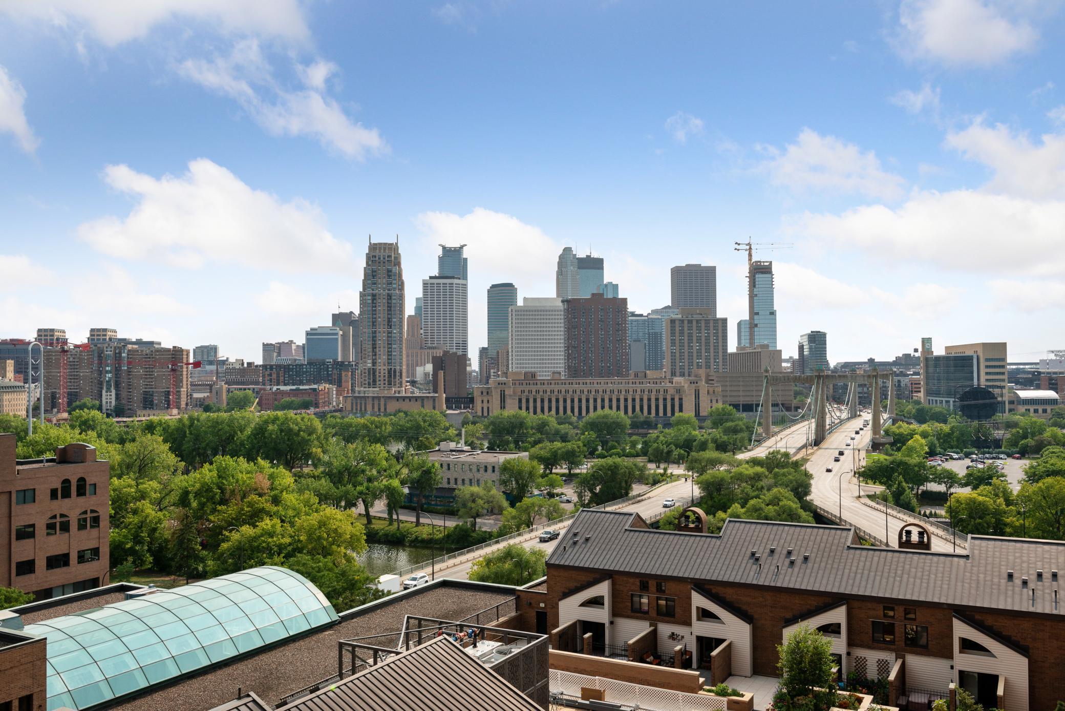 20 2nd Street NE Unit: P2705